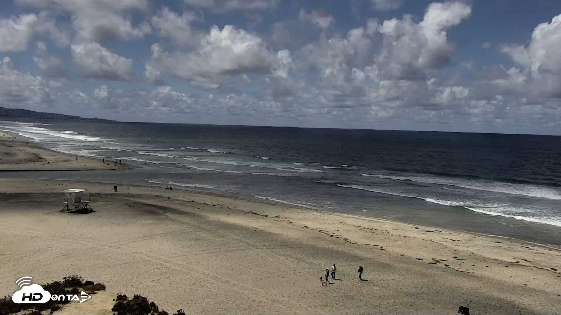 Snapshot of Del Mar Beach North Live Webcam taken May 5, 2026, 11:21am PDT
