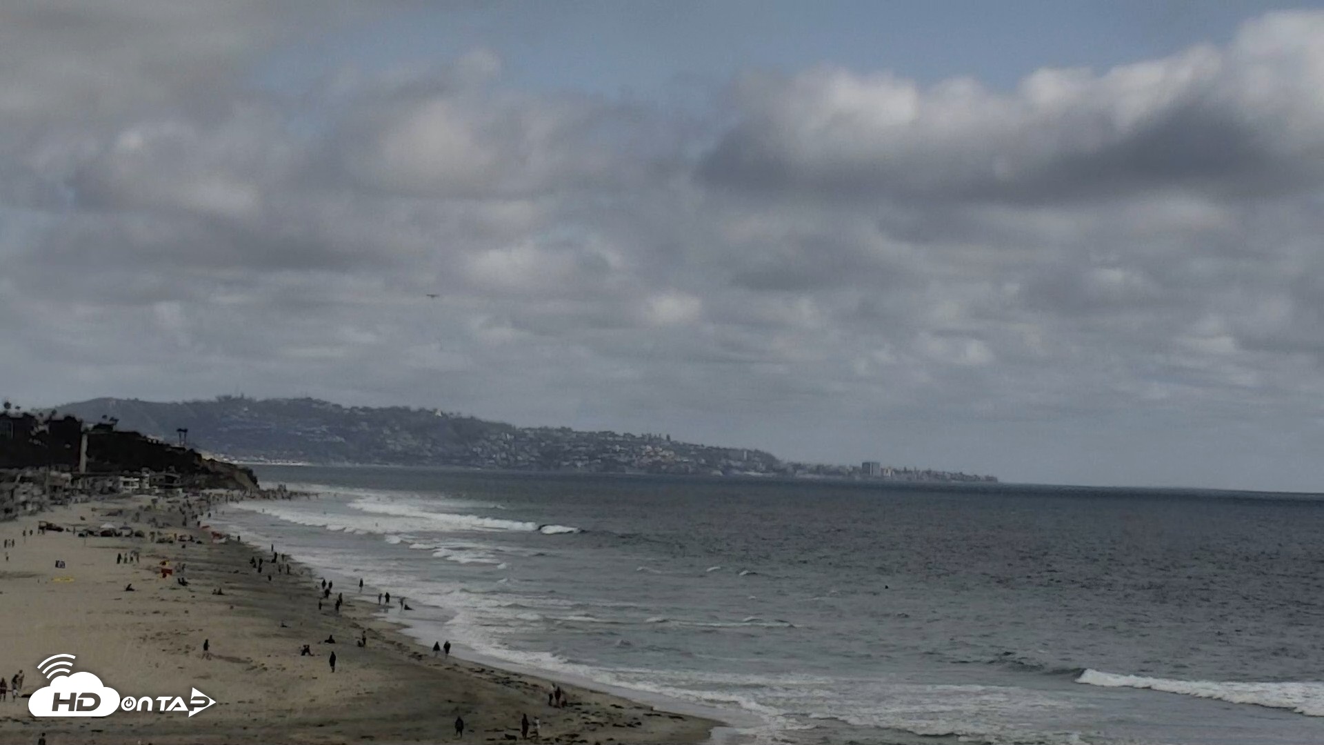 Snapshot of Del Mar Beach North Live Webcam taken May 25, 2026, 4:46pm PDT
