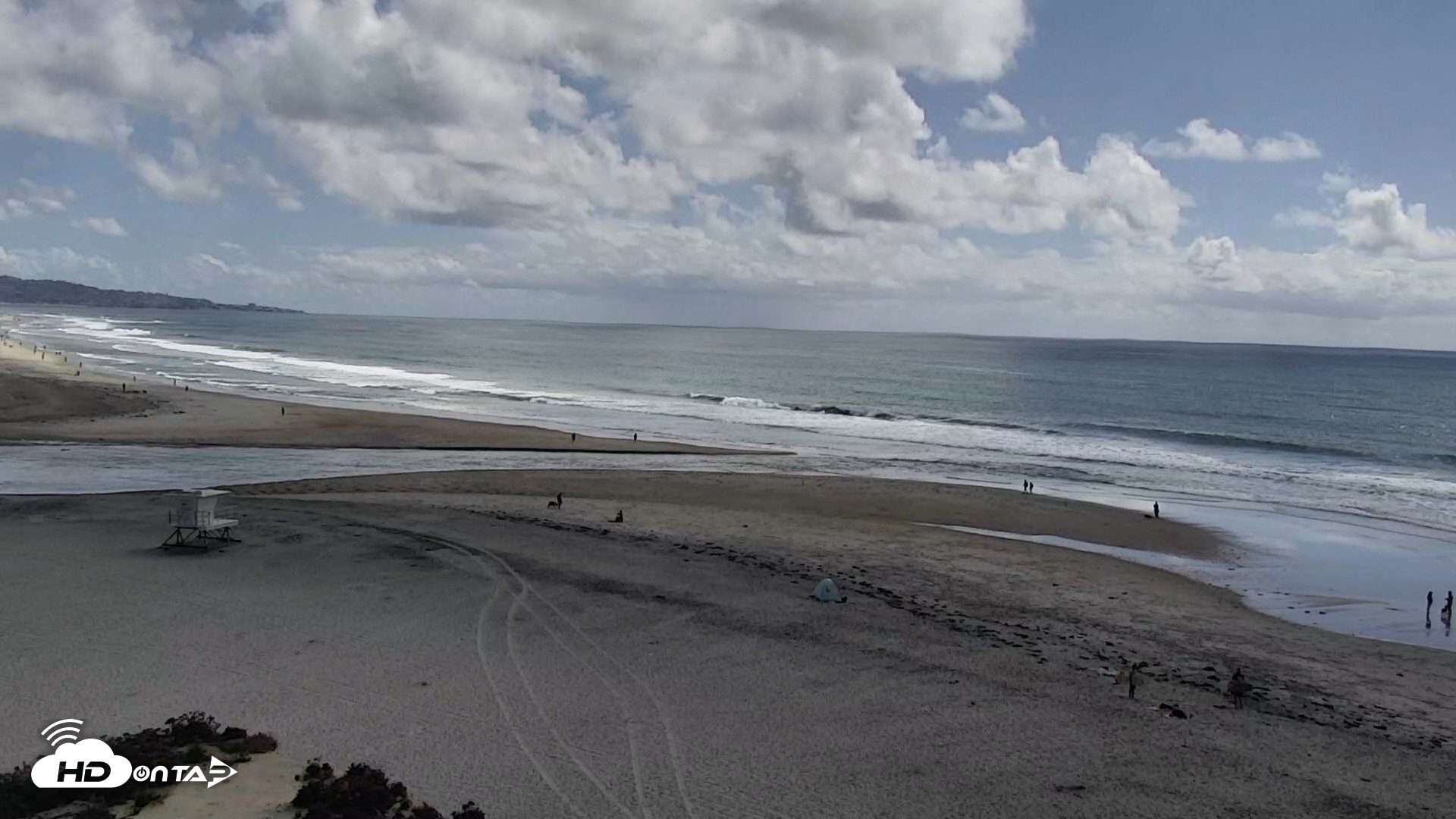 Snapshot of Del Mar Beach North Live Webcam taken Apr 13, 2026, 3:05pm PDT