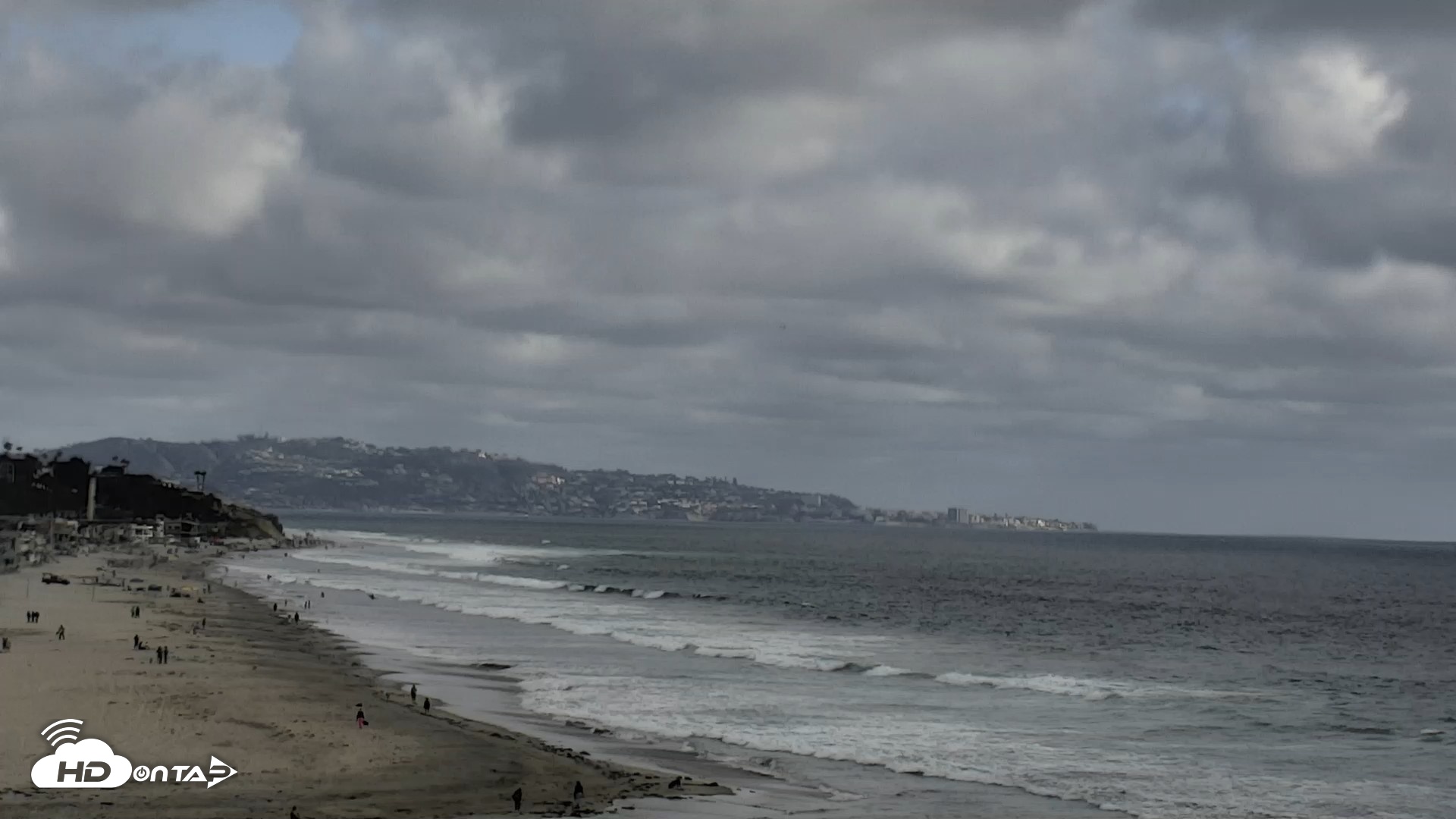 Snapshot of Del Mar Beach North Live Webcam taken May 25, 2026, 5:28pm PDT