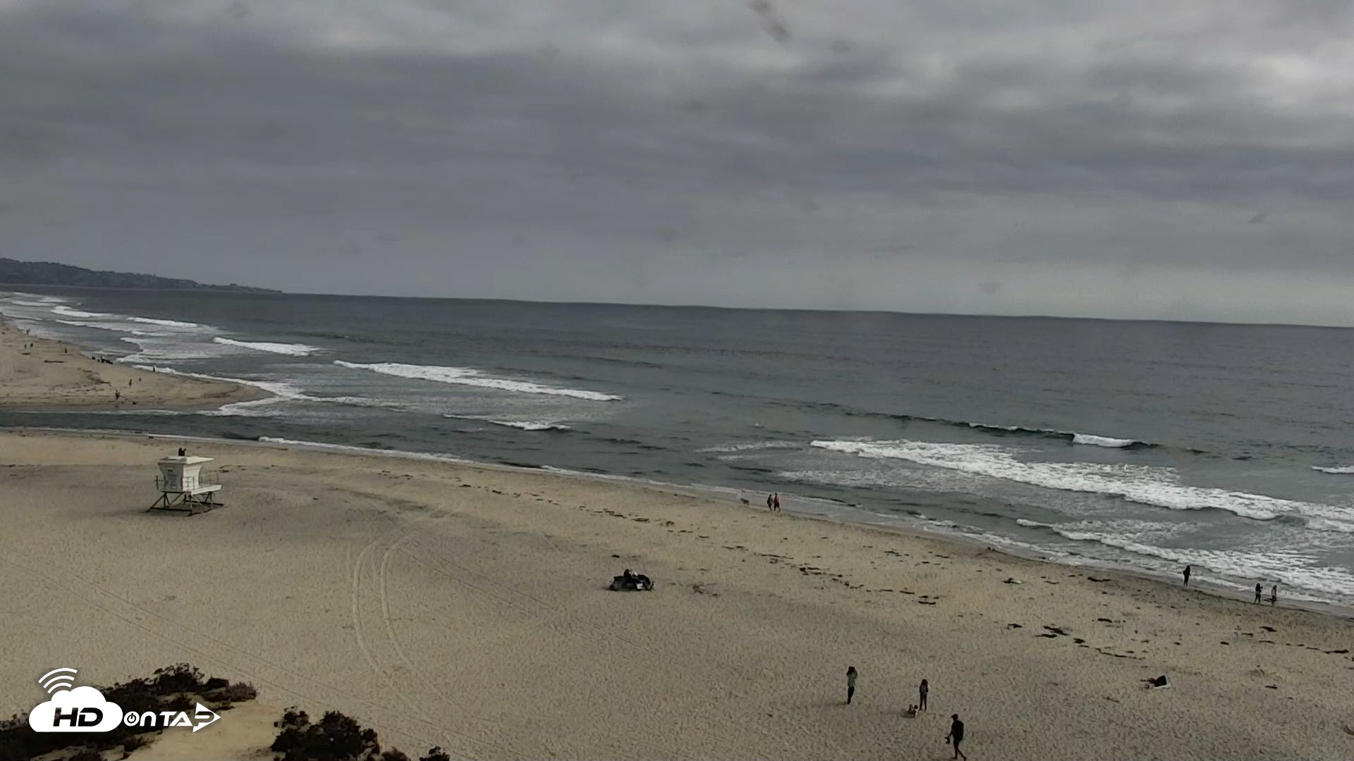 Snapshot of Del Mar Beach North Live Webcam taken May 12, 2026, 5:12pm PDT