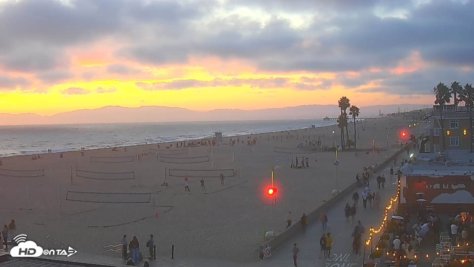 Snapshot of Hermosa Beach North Live Webcam taken Jul 26, 2025, 8:12pm PDT