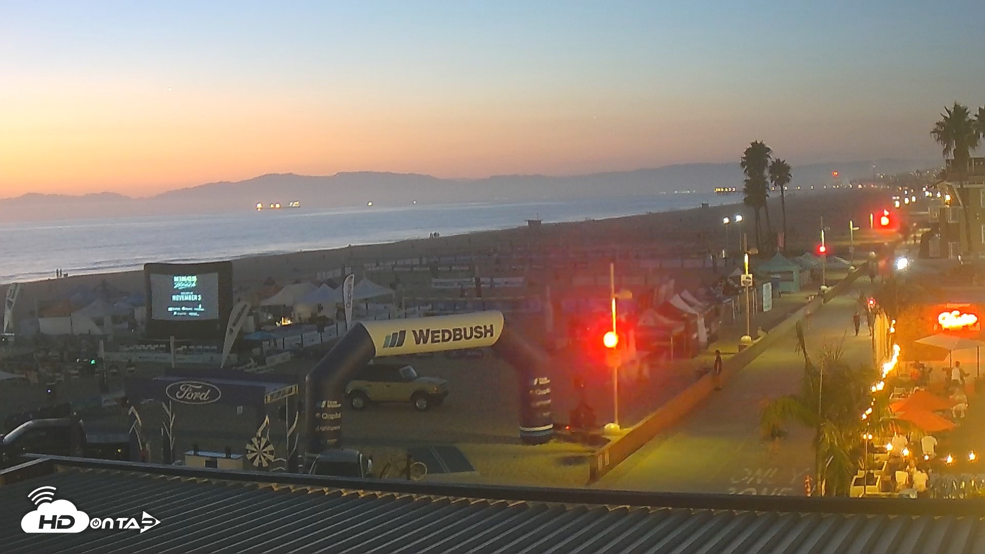 Snapshot of Hermosa Beach North Live Webcam taken Sep 10, 2026, 7:37pm PDT