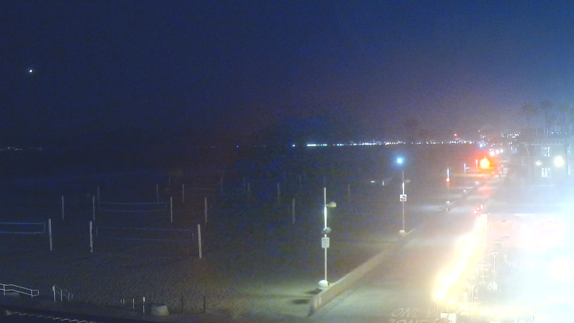Snapshot of Hermosa Beach North Live Webcam taken Jan 16, 2025, 6:54pm PST