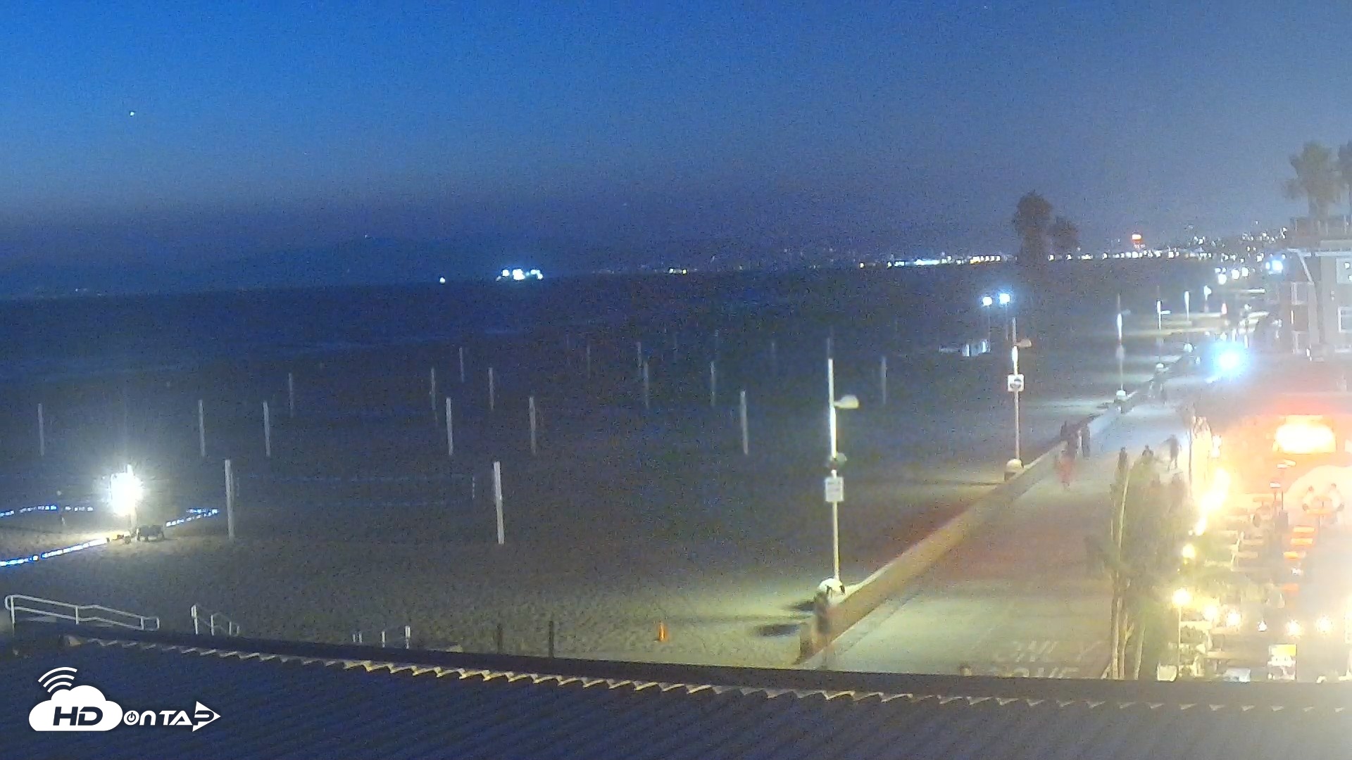 Snapshot of Hermosa Beach North Live Webcam taken Sep 21, 2026, 7:35pm PDT