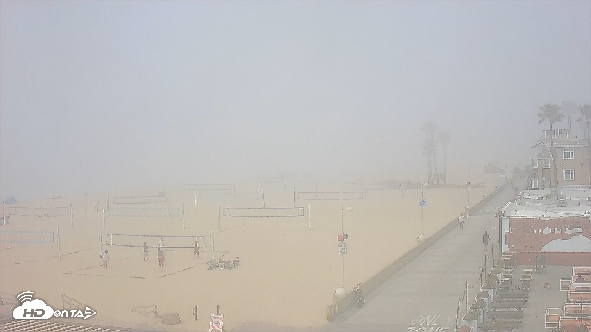 Snapshot of Hermosa Beach North Live Webcam taken Apr 8, 2025, 12:38pm PDT