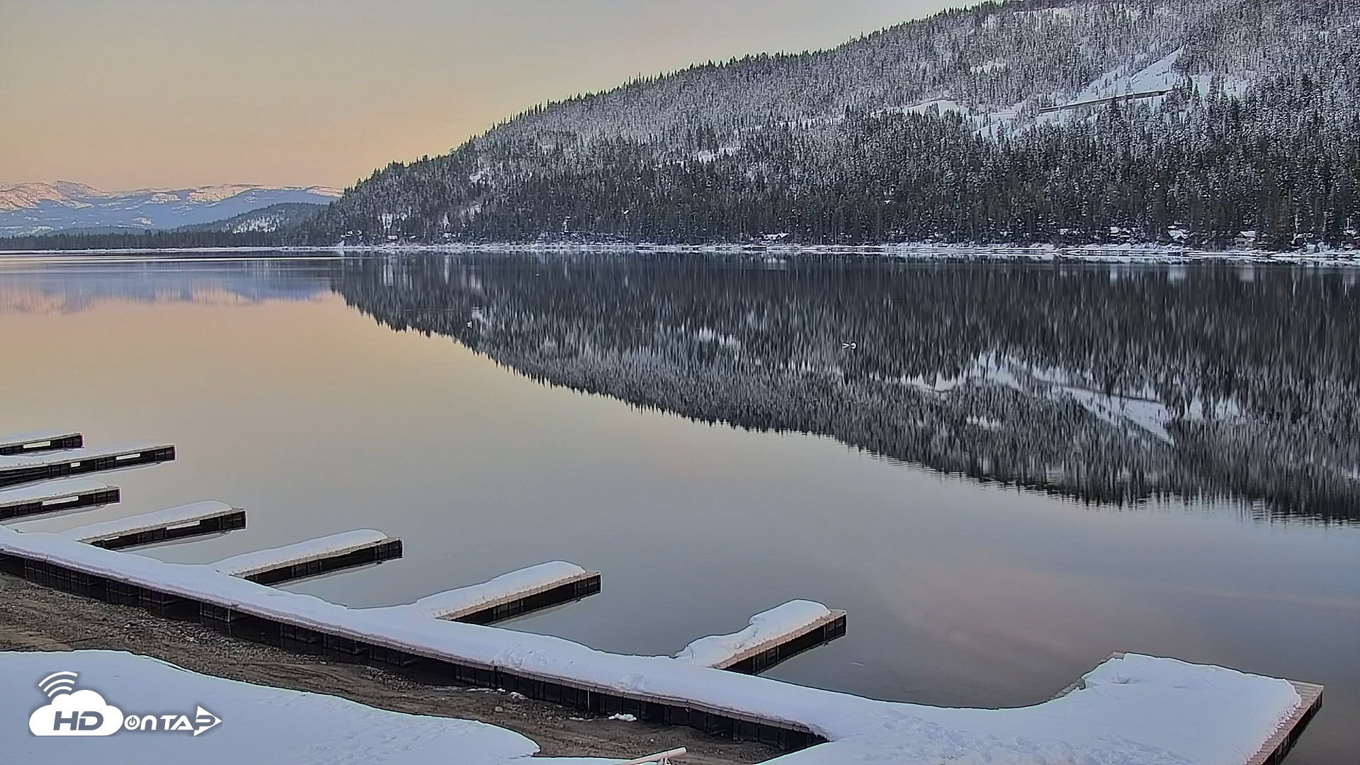 Snapshot of Donner Lake and Village Live Webcam taken Jan 11, 2026, 4:52pm PST