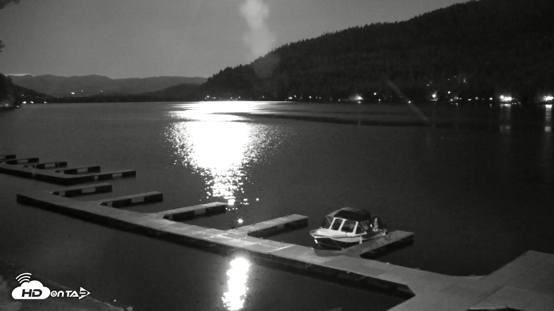 Snapshot of Donner Lake and Village Live Webcam taken Oct 5, 2025, 7:28pm PDT