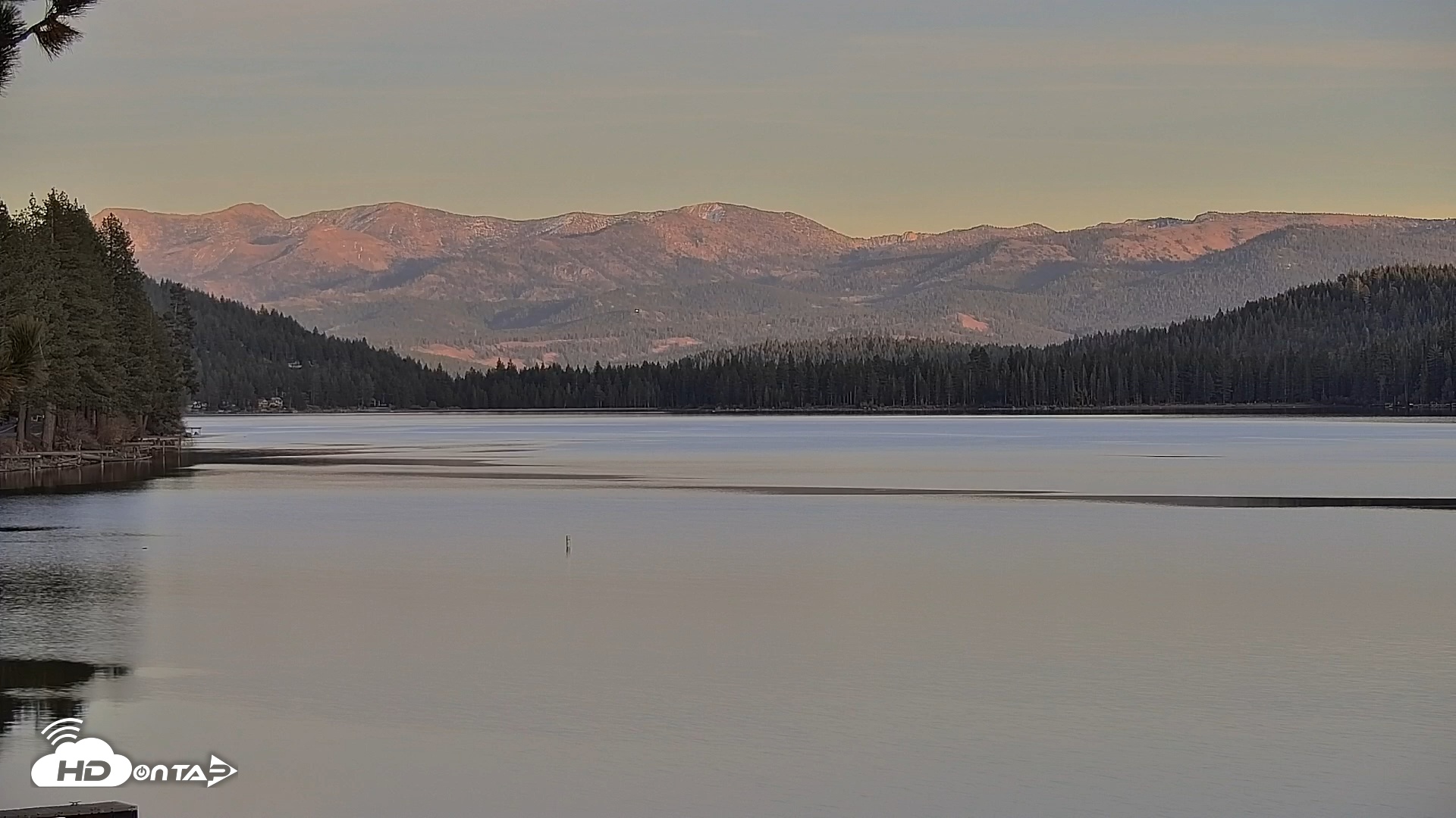 Snapshot of Donner Lake and Village Live Webcam taken Nov 9, 2025, 4:33pm PST