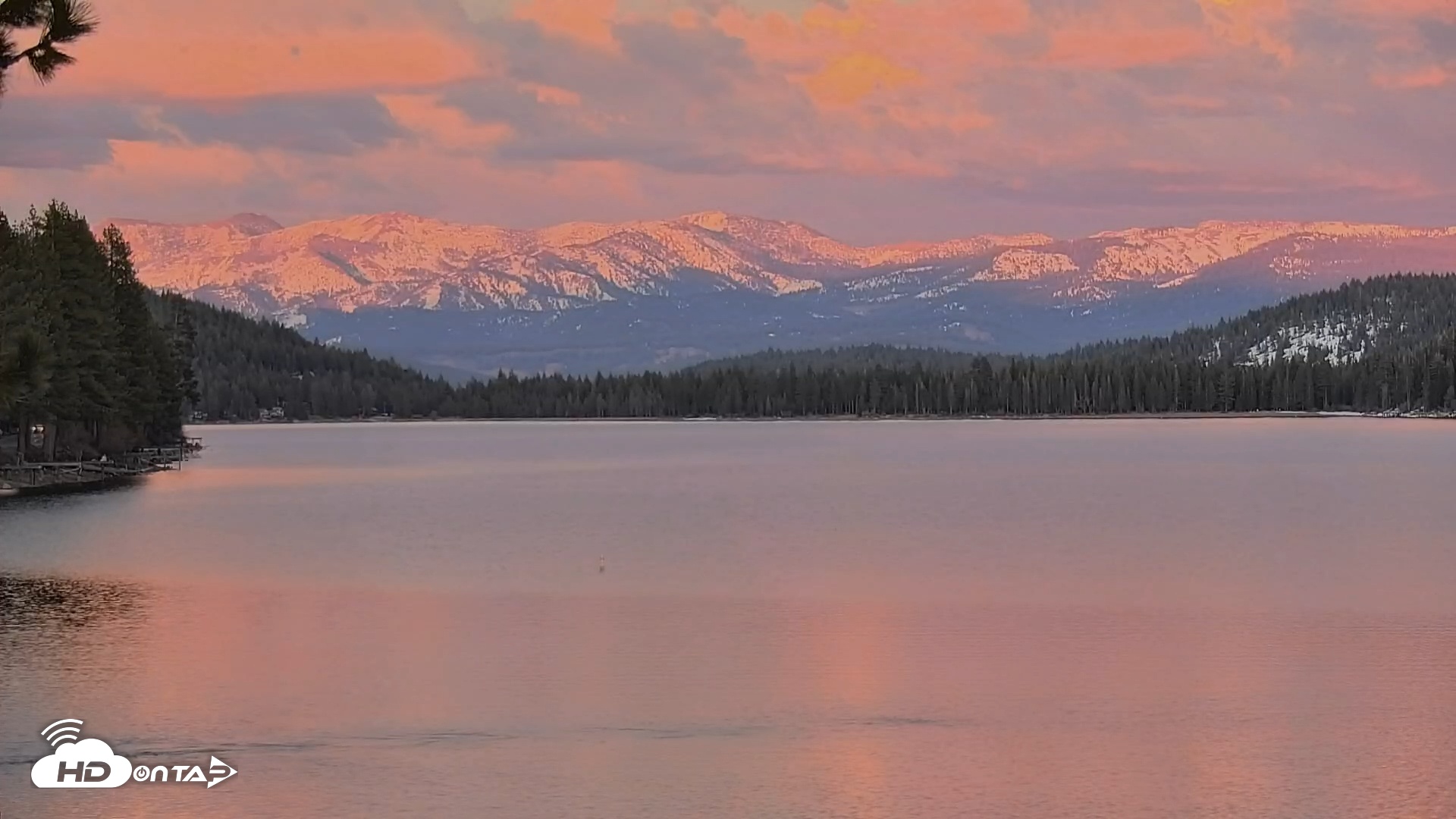 Snapshot of Donner Lake and Village Live Webcam taken Apr 12, 2025, 7:33pm PDT
