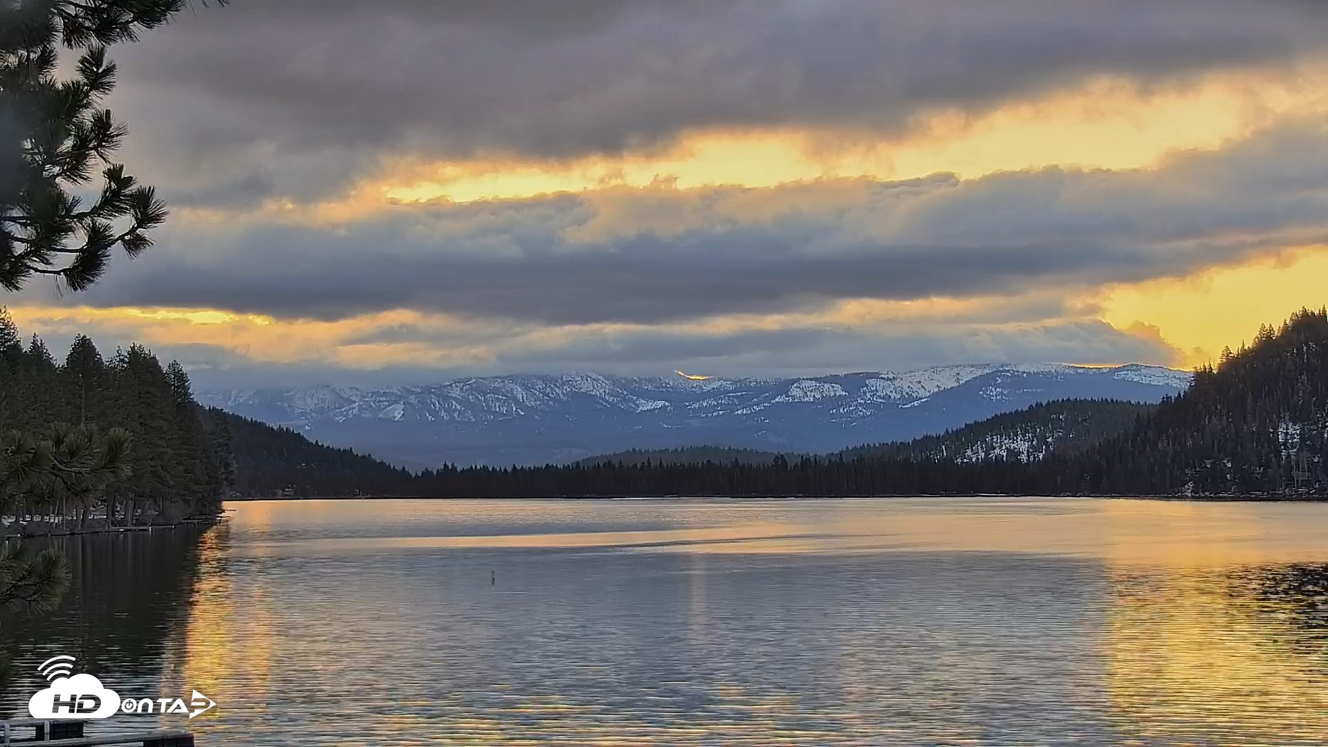 Snapshot of Donner Lake and Village Live Webcam taken Apr 16, 2026, 6:36am PDT