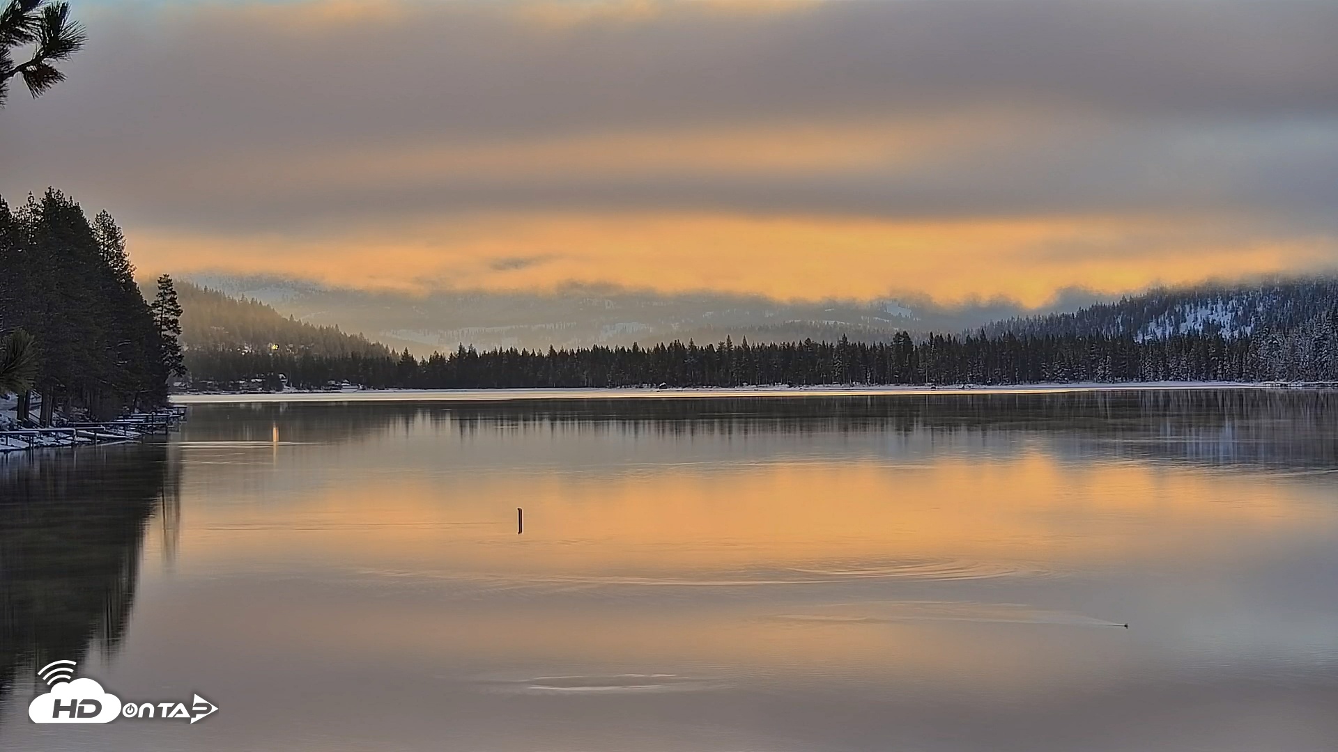 Snapshot of Donner Lake and Village Live Webcam taken Jan 6, 2026, 7:40am PST