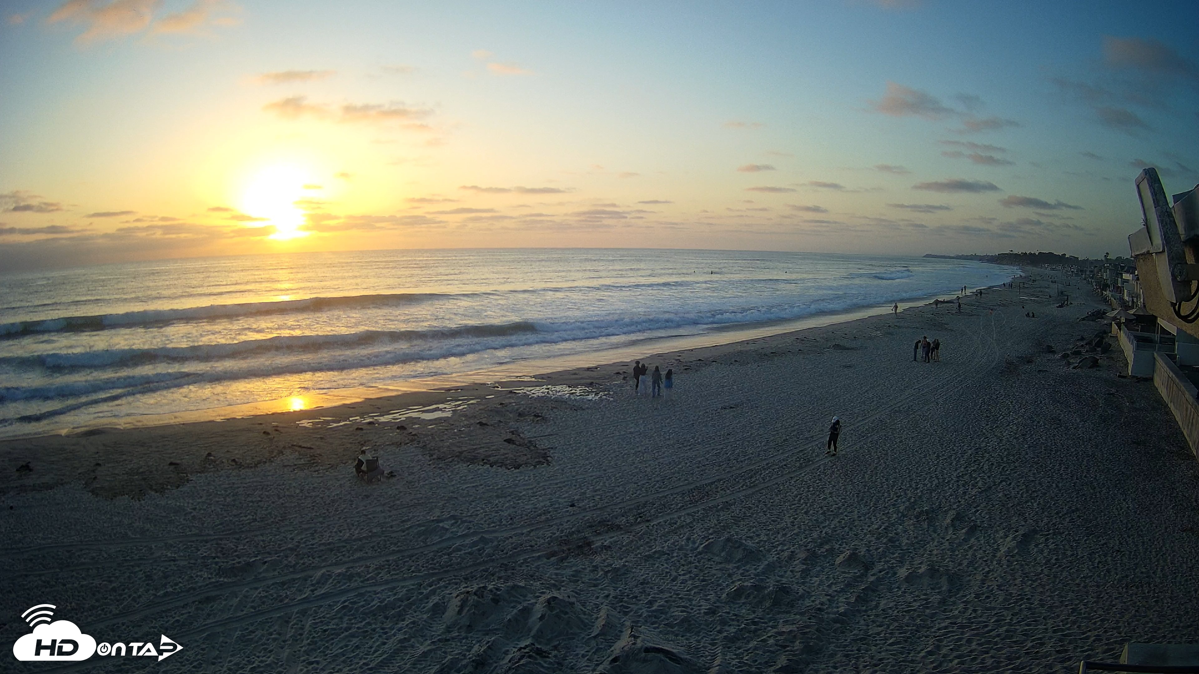 Snapshot of 17th St. Del Mar Beach - 4K NW View Live Cam taken May 14, 2026, 7:30pm PDT