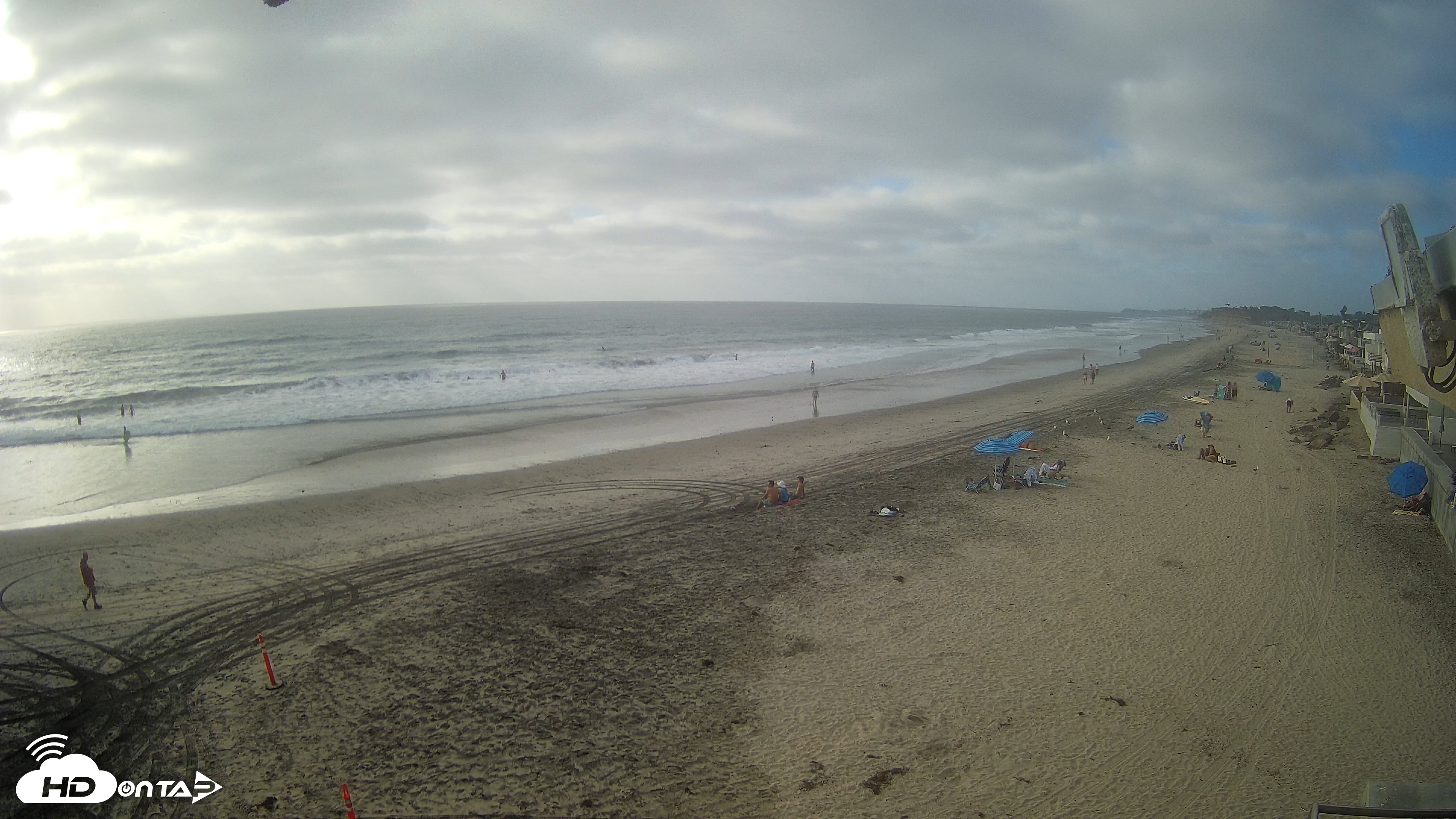 Snapshot of 17th St. Del Mar Beach - 4K NW View Live Cam taken Sep 14, 2026, 5:13pm PDT