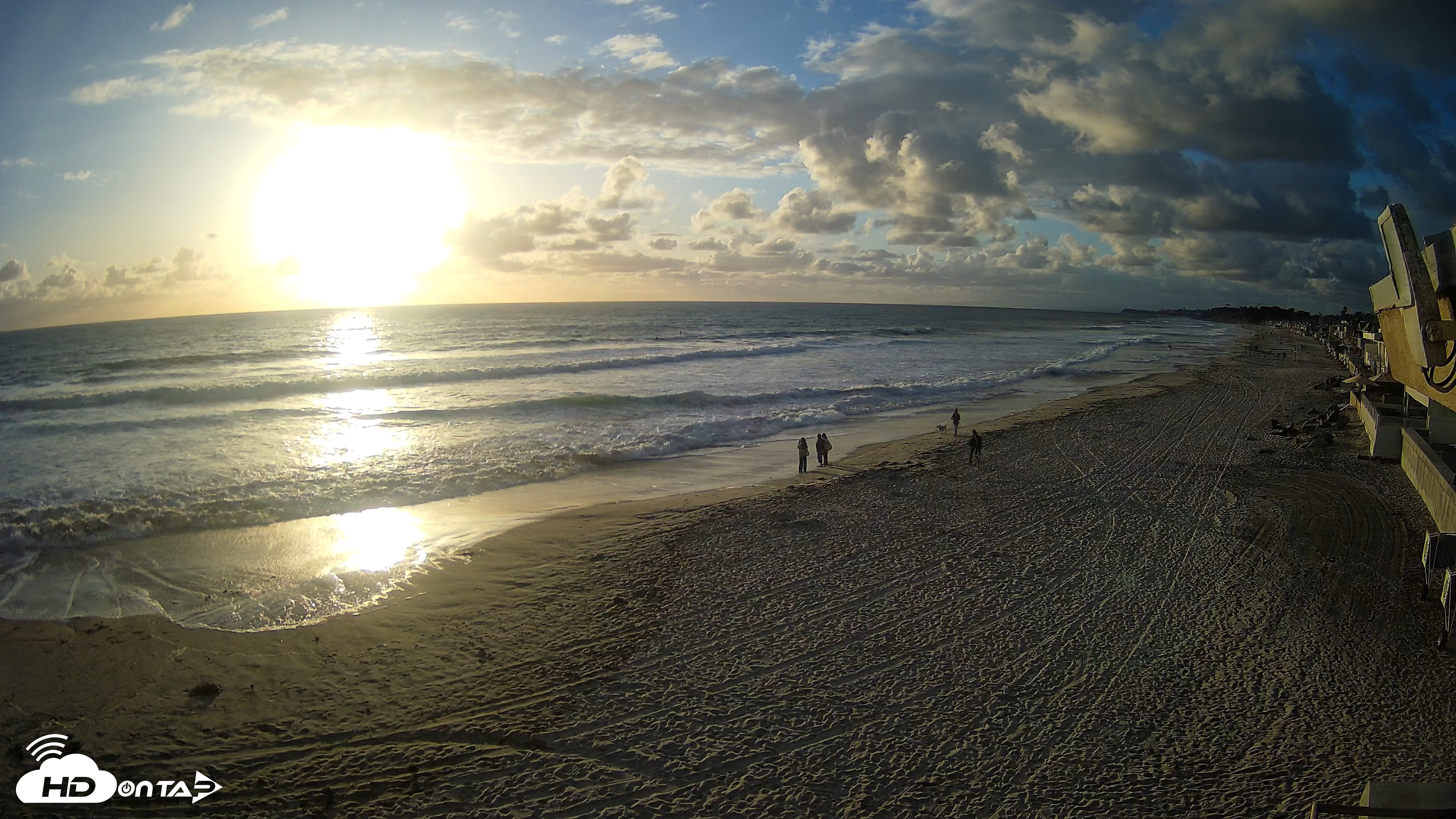 Snapshot of 17th St. Del Mar Beach - 4K NW View Live Cam taken May 27, 2026, 7:17pm PDT