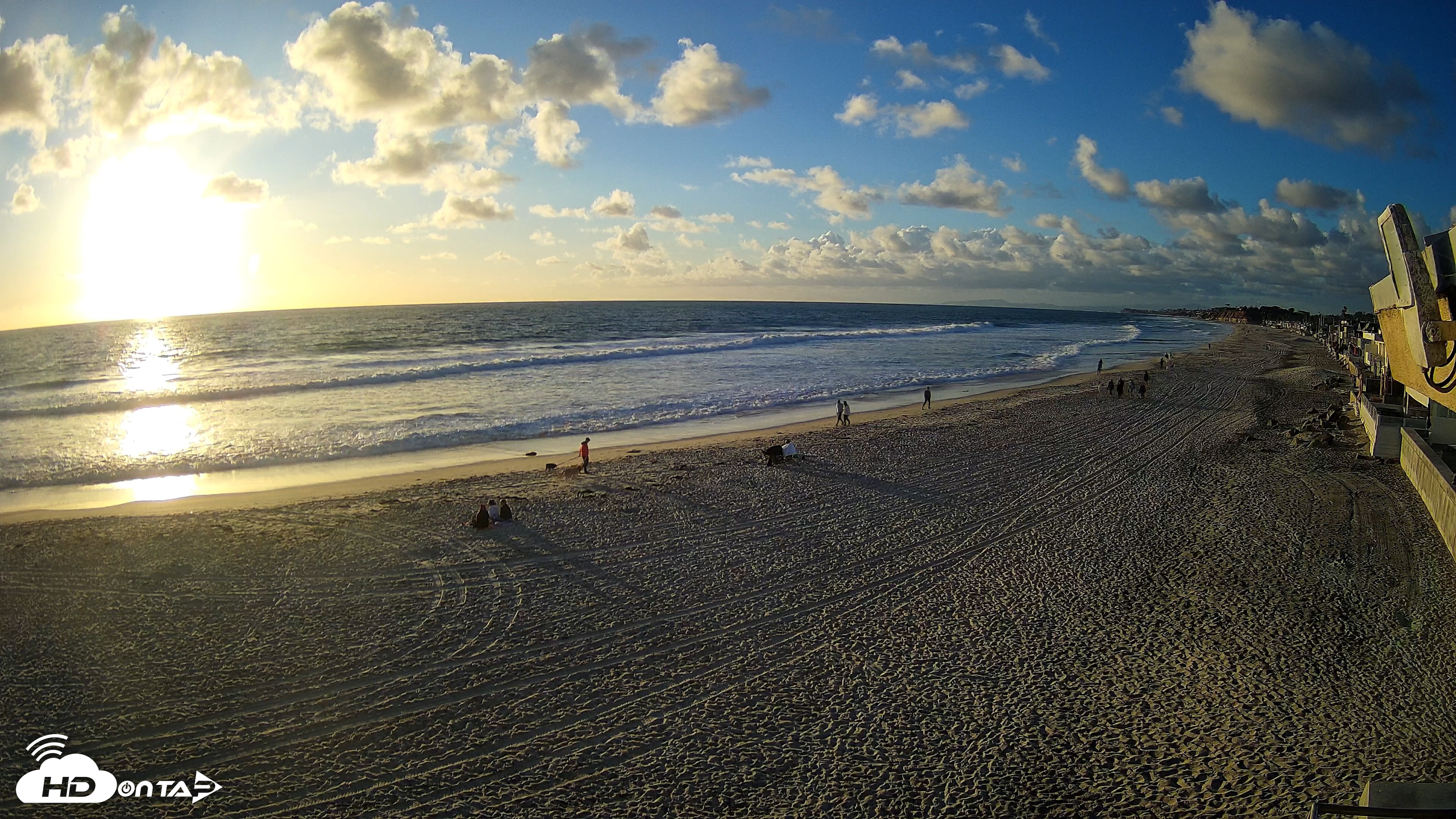 Snapshot of 17th St. Del Mar Beach - 4K NW View Live Cam taken Apr 13, 2026, 6:47pm PDT