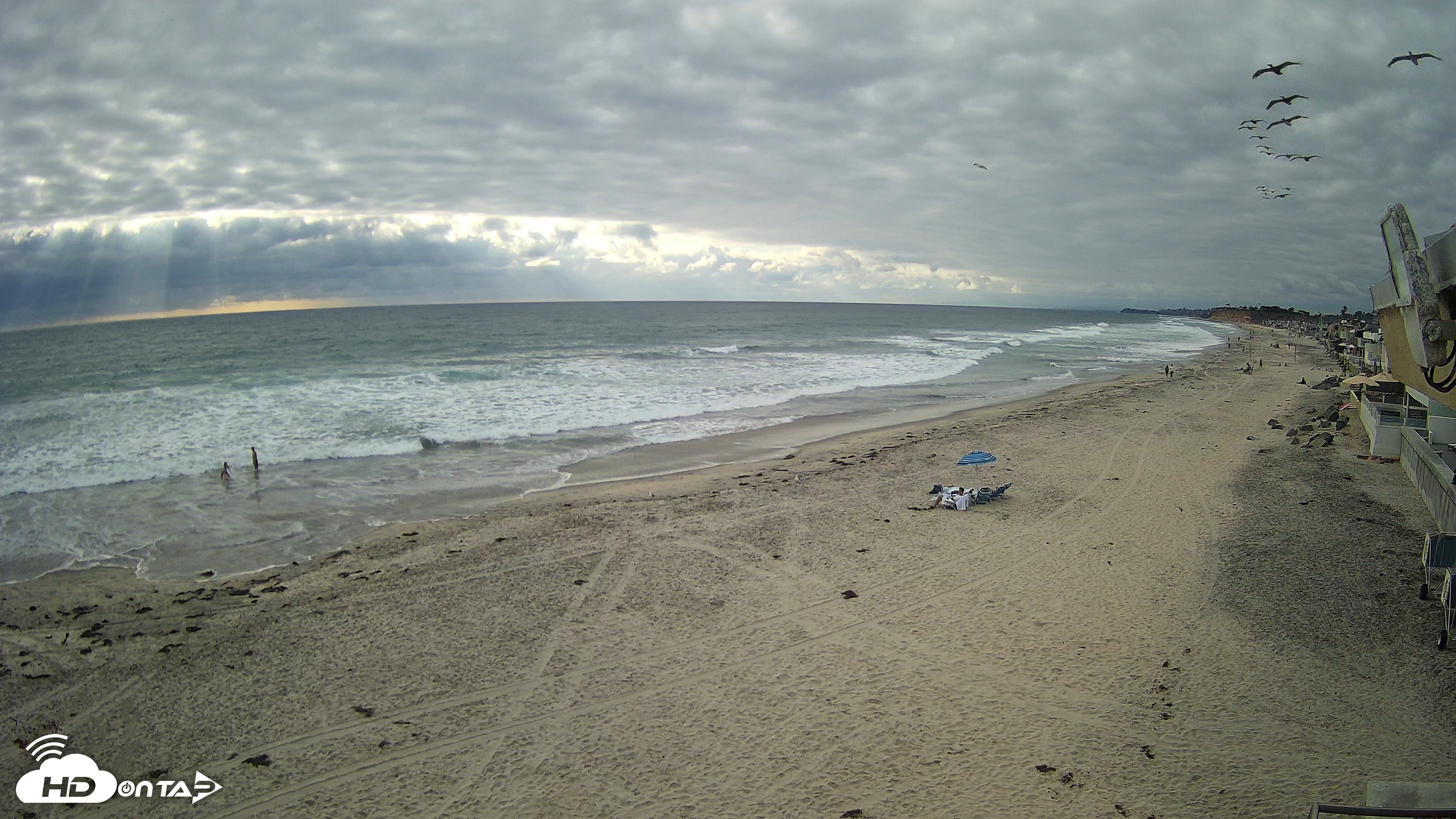 Snapshot of 17th St. Del Mar Beach - 4K NW View Live Cam taken May 26, 2026, 5:52pm PDT