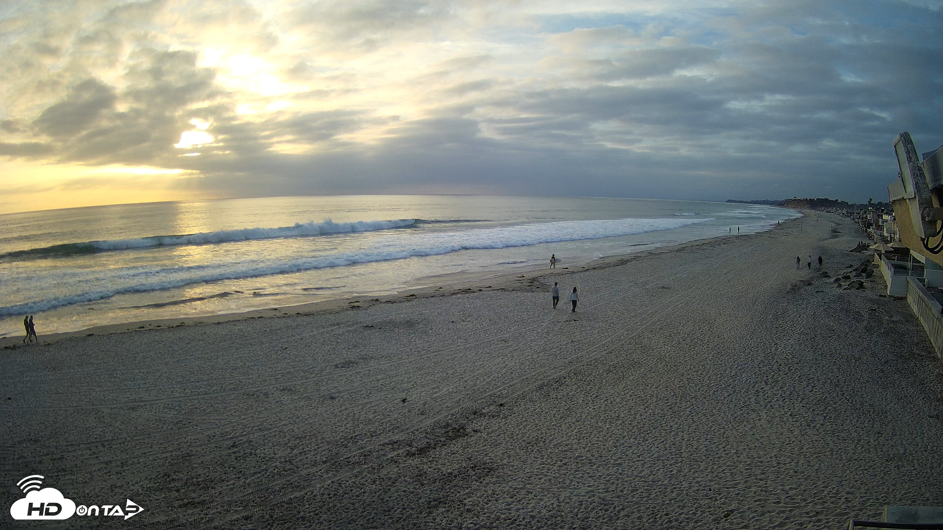 Snapshot of 17th St. Del Mar Beach - 4K NW View Live Cam taken May 12, 2026, 7:11pm PDT