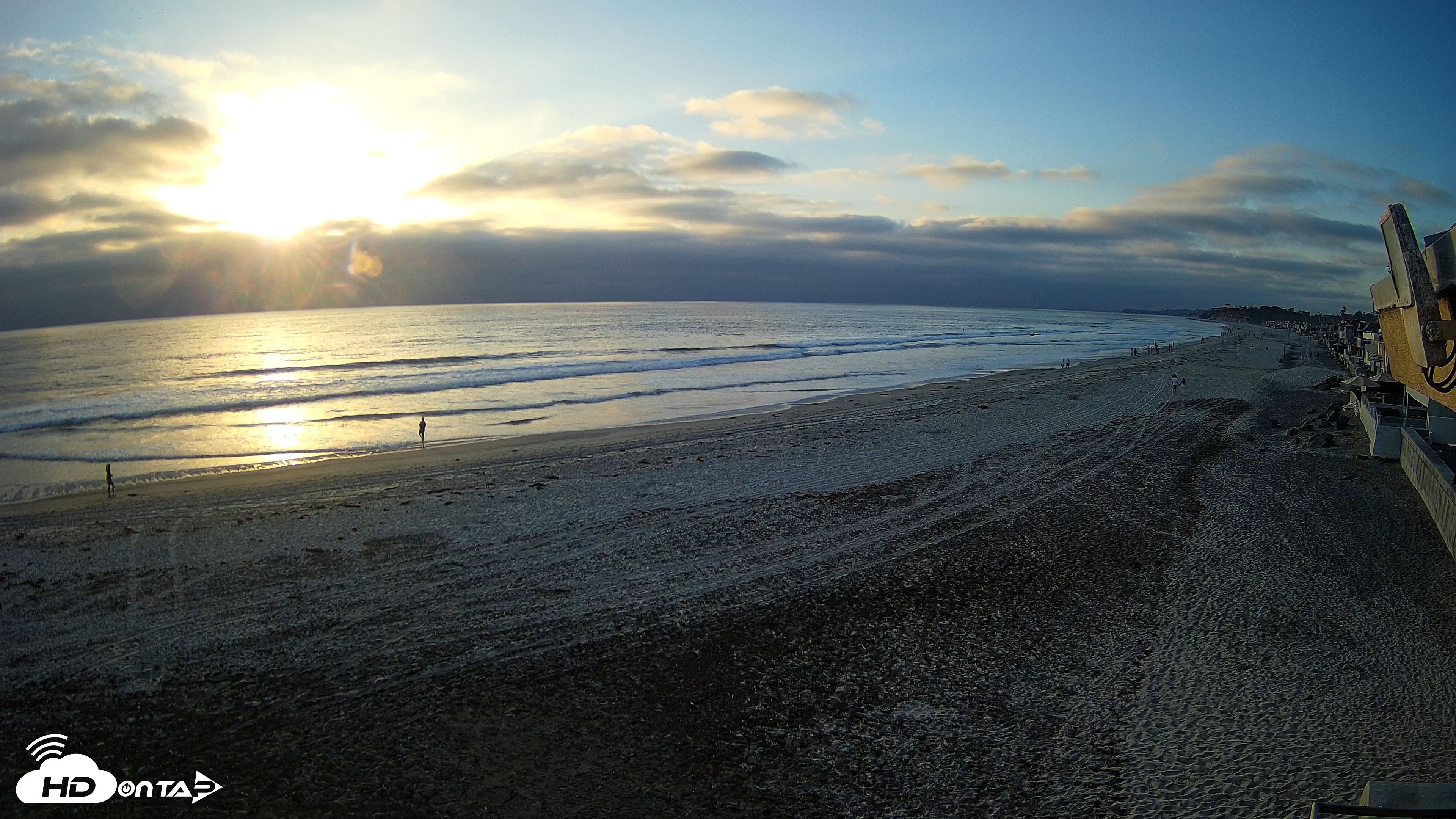 Snapshot of 17th St. Del Mar Beach - 4K NW View Live Cam taken May 7, 2026, 7:05pm PDT