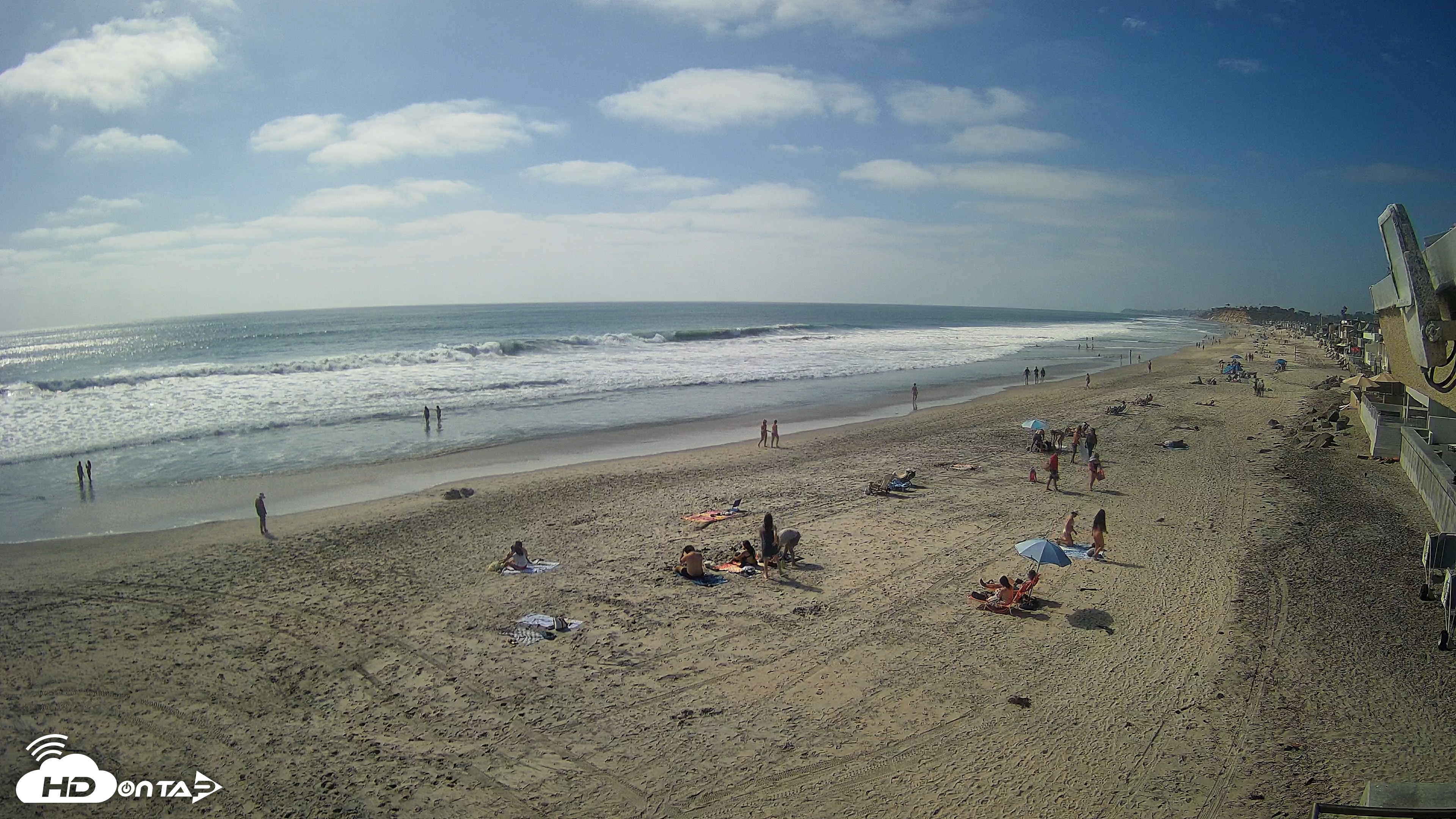 Snapshot of 17th St. Del Mar Beach - 4K NW View Live Cam taken Jun 1, 2026, 4:14pm PDT