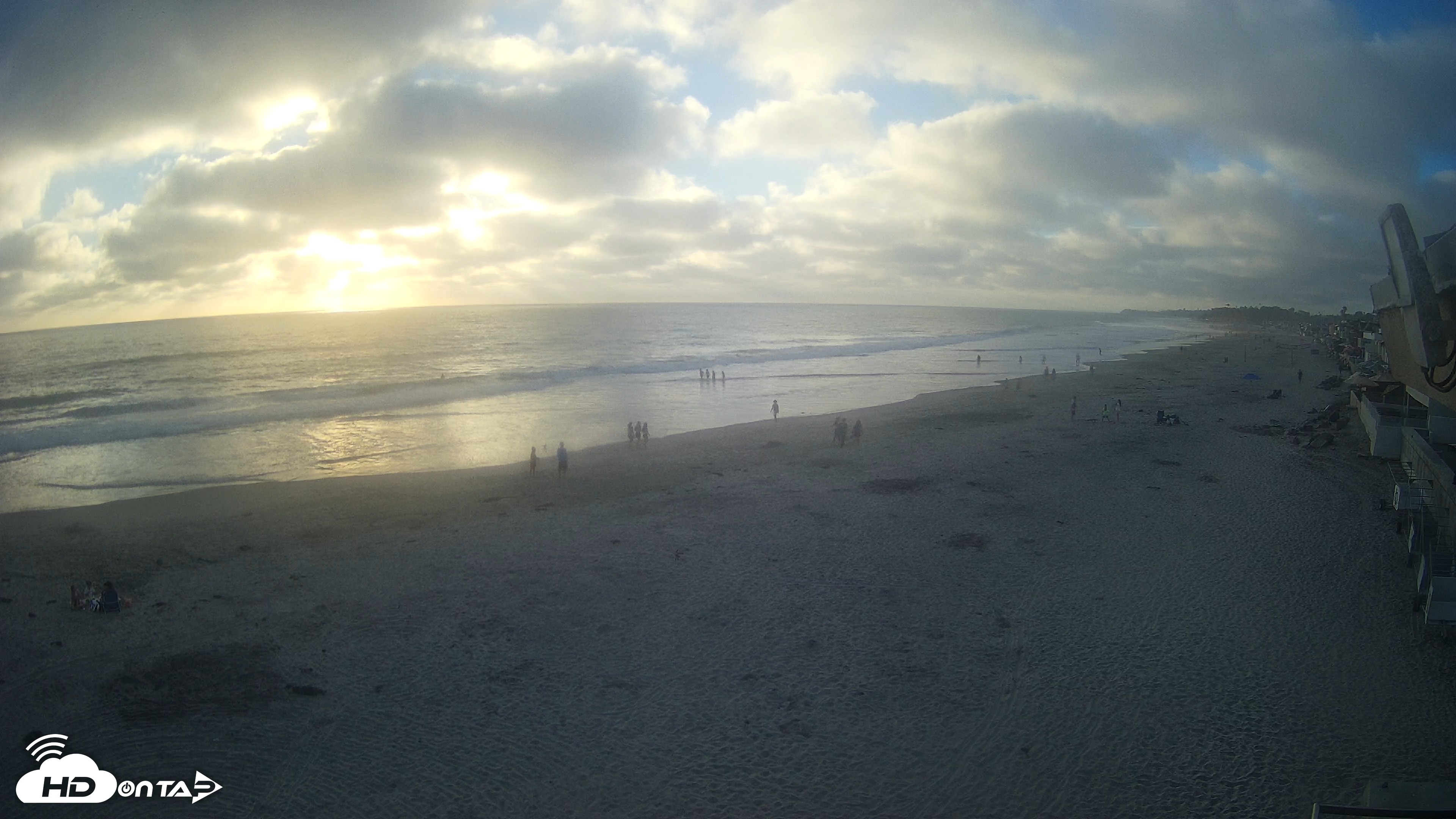 Snapshot of 17th St. Del Mar Beach - 4K NW View Live Cam taken Jul 5, 2026, 7:17pm PDT