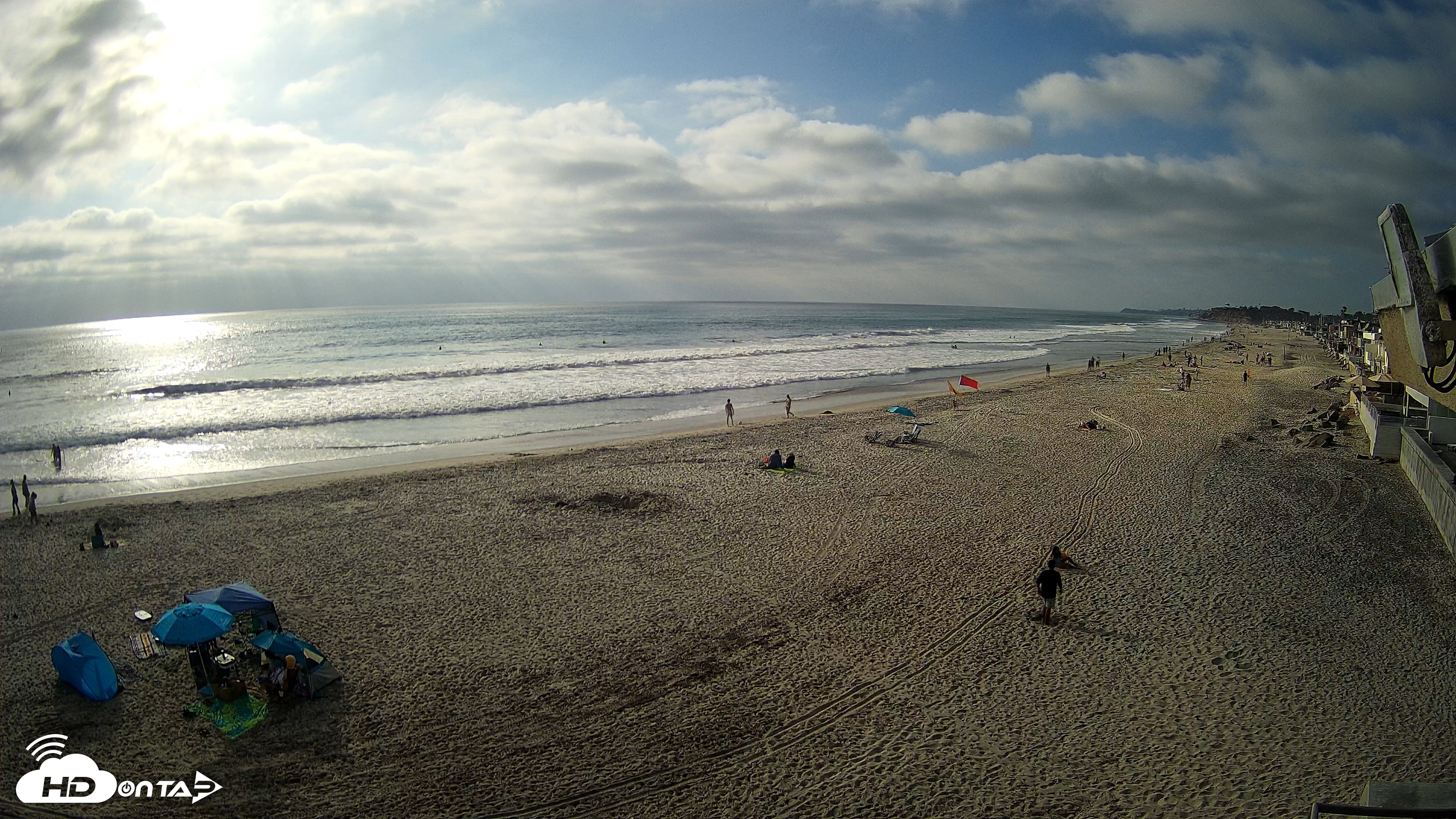 Snapshot of 17th St. Del Mar Beach - 4K NW View Live Cam taken May 9, 2026, 5:47pm PDT