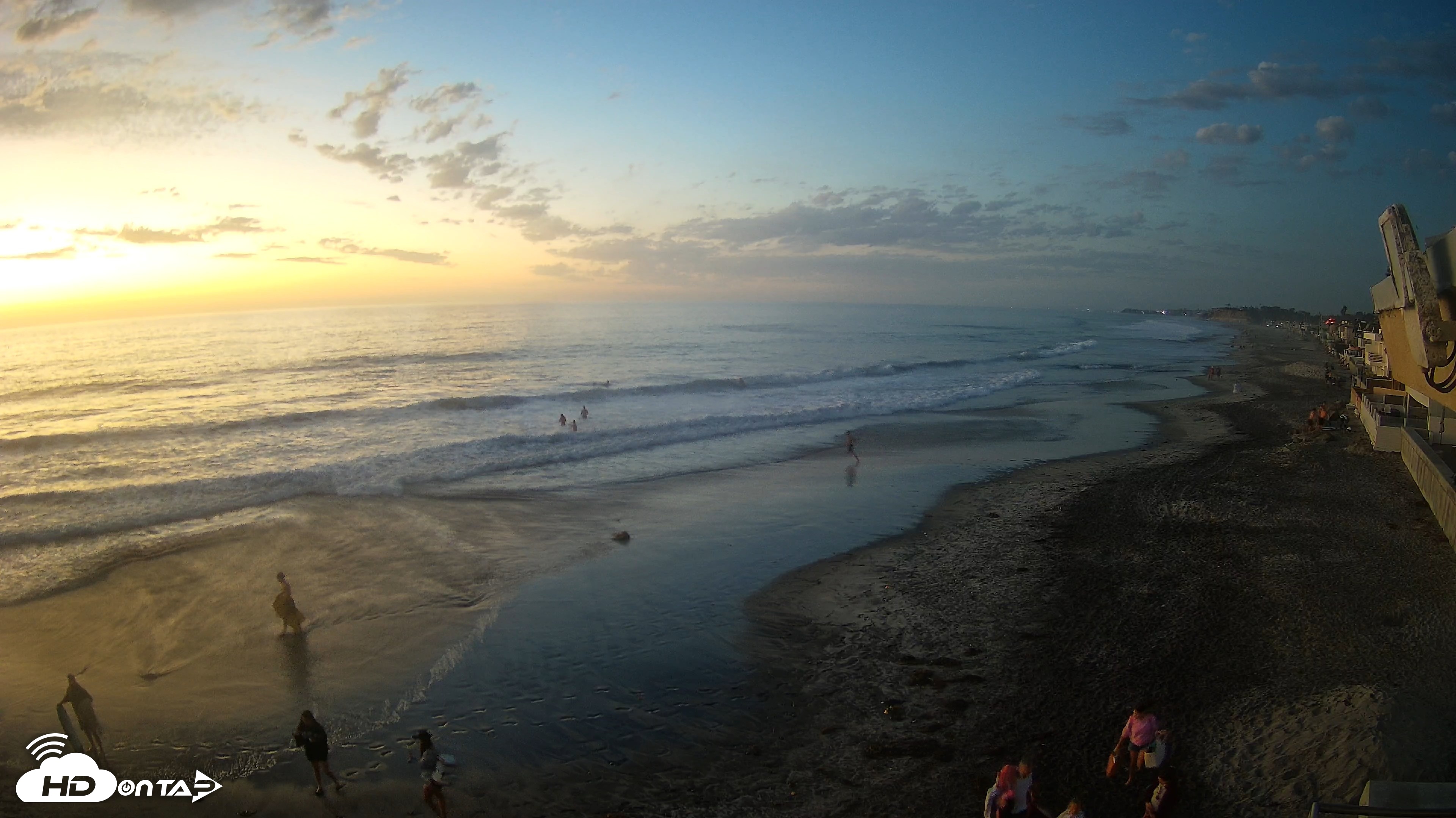 Snapshot of 17th St. Del Mar Beach - 4K NW View Live Cam taken Oct 20, 2026, 6:30pm PDT