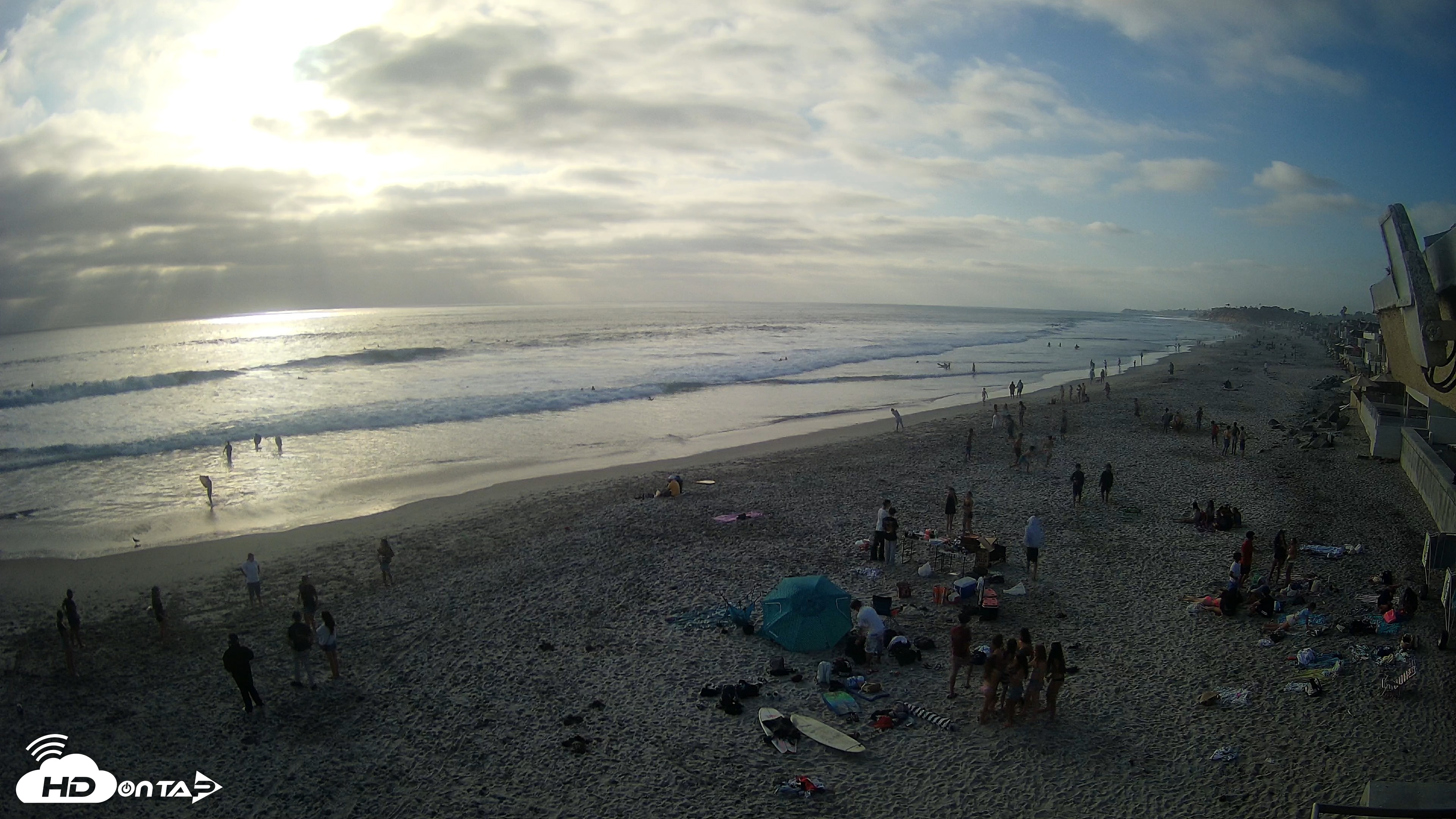 Snapshot of 17th St. Del Mar Beach - 4K NW View Live Cam taken Jun 5, 2026, 6:27pm PDT