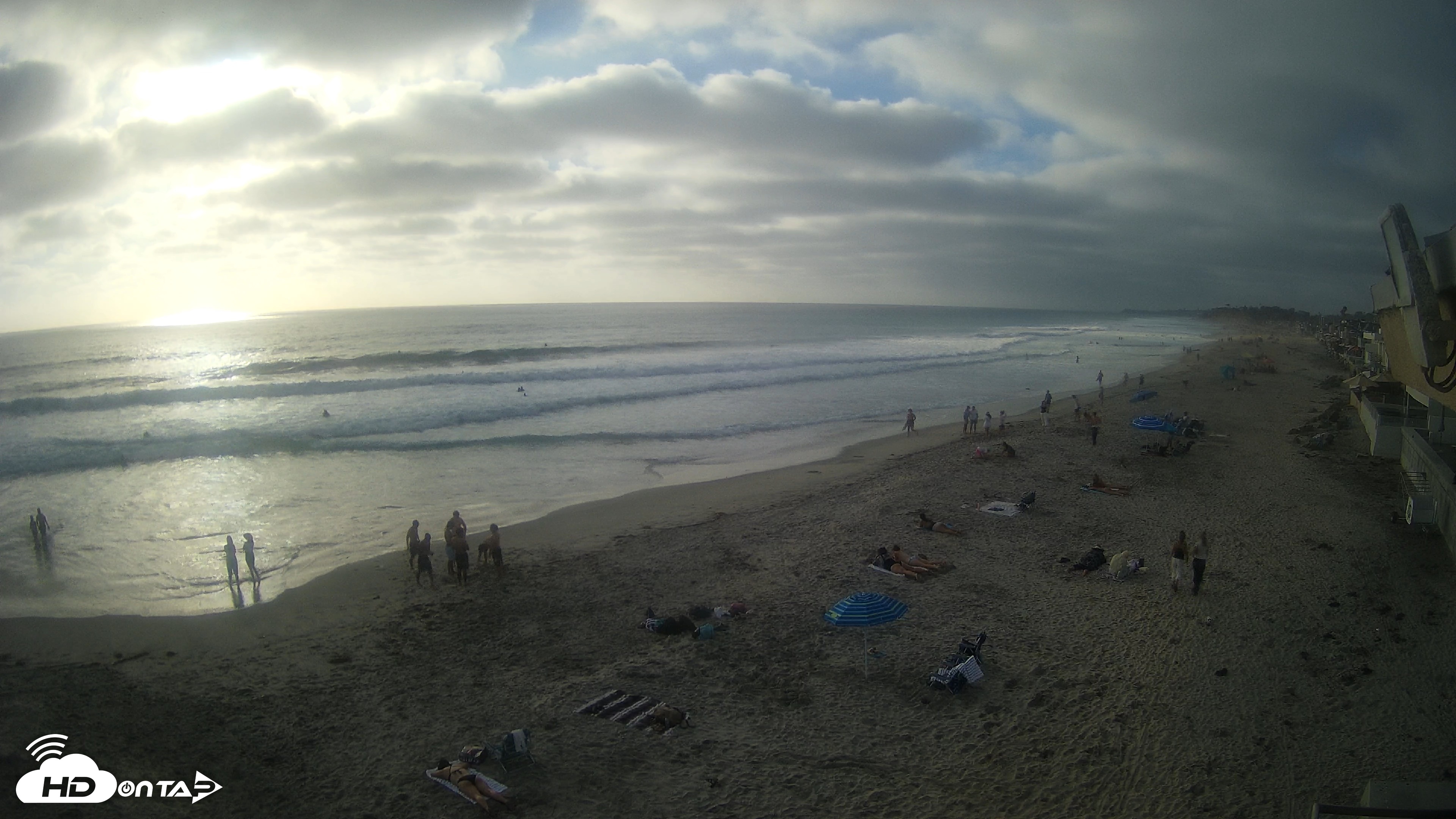 Snapshot of 17th St. Del Mar Beach - 4K NW View Live Cam taken Jul 29, 2026, 6:25pm PDT