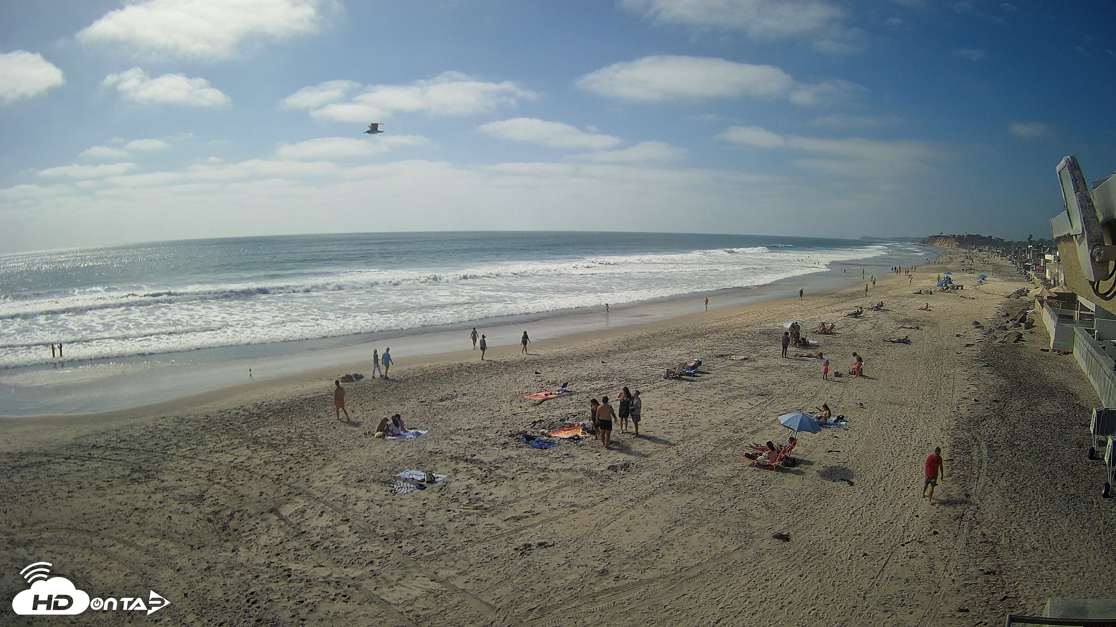 Snapshot of 17th St. Del Mar Beach - 4K NW View Live Cam taken Jun 1, 2026, 4:16pm PDT