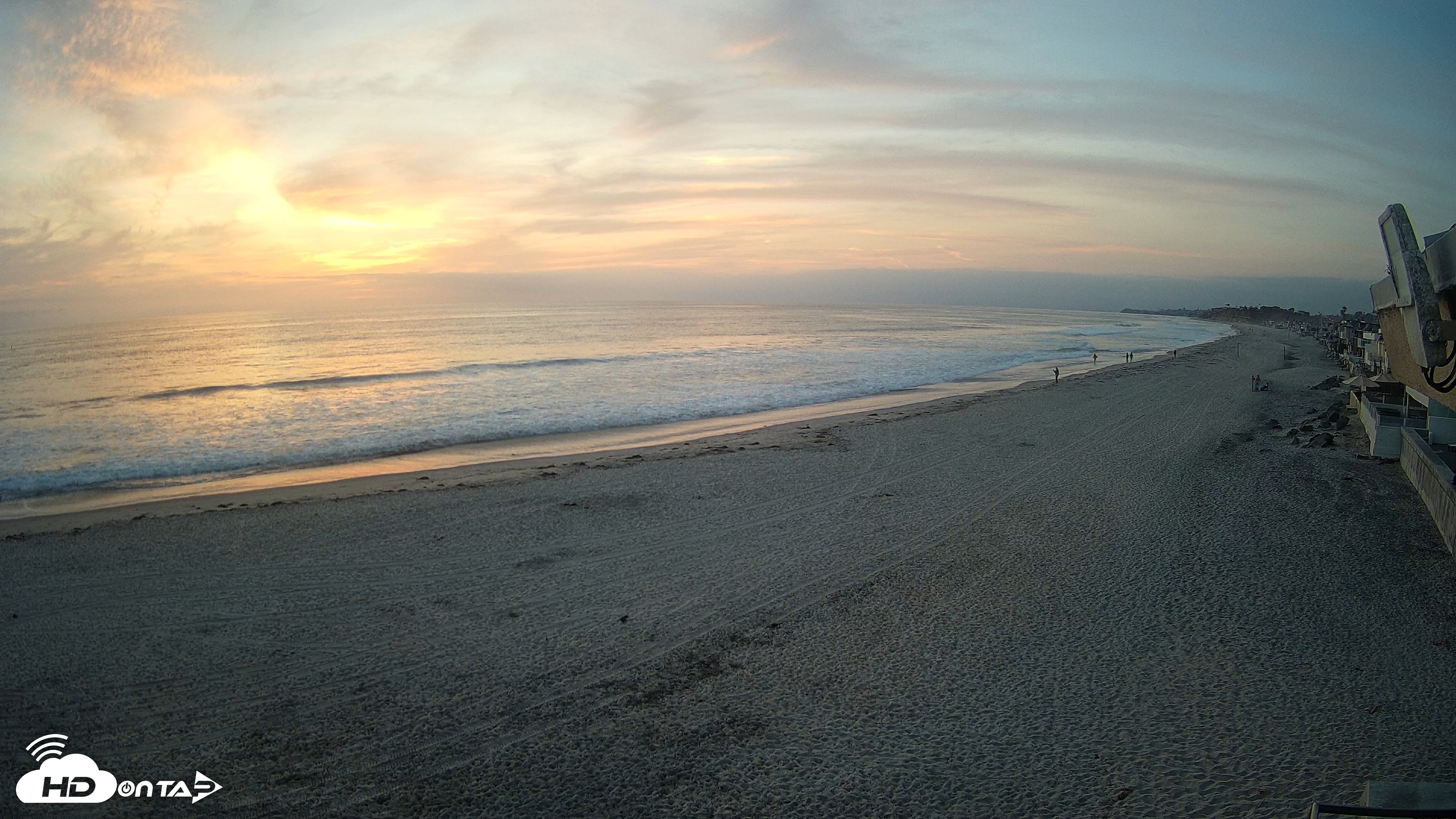 Snapshot of 17th St. Del Mar Beach - 4K NW View Live Cam taken May 12, 2026, 7:42pm PDT