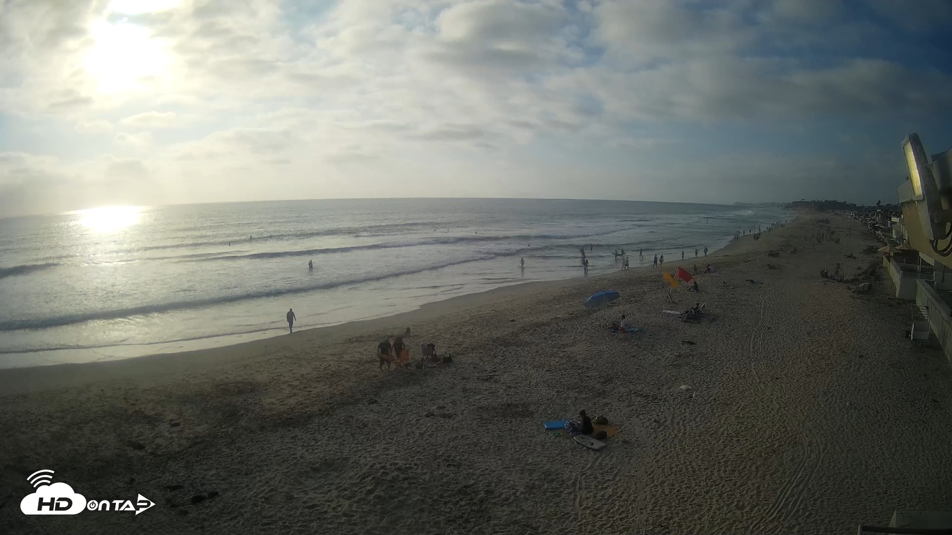 Snapshot of 17th St. Del Mar Beach - 4K NW View Live Cam taken Aug 4, 2026, 6:10pm PDT