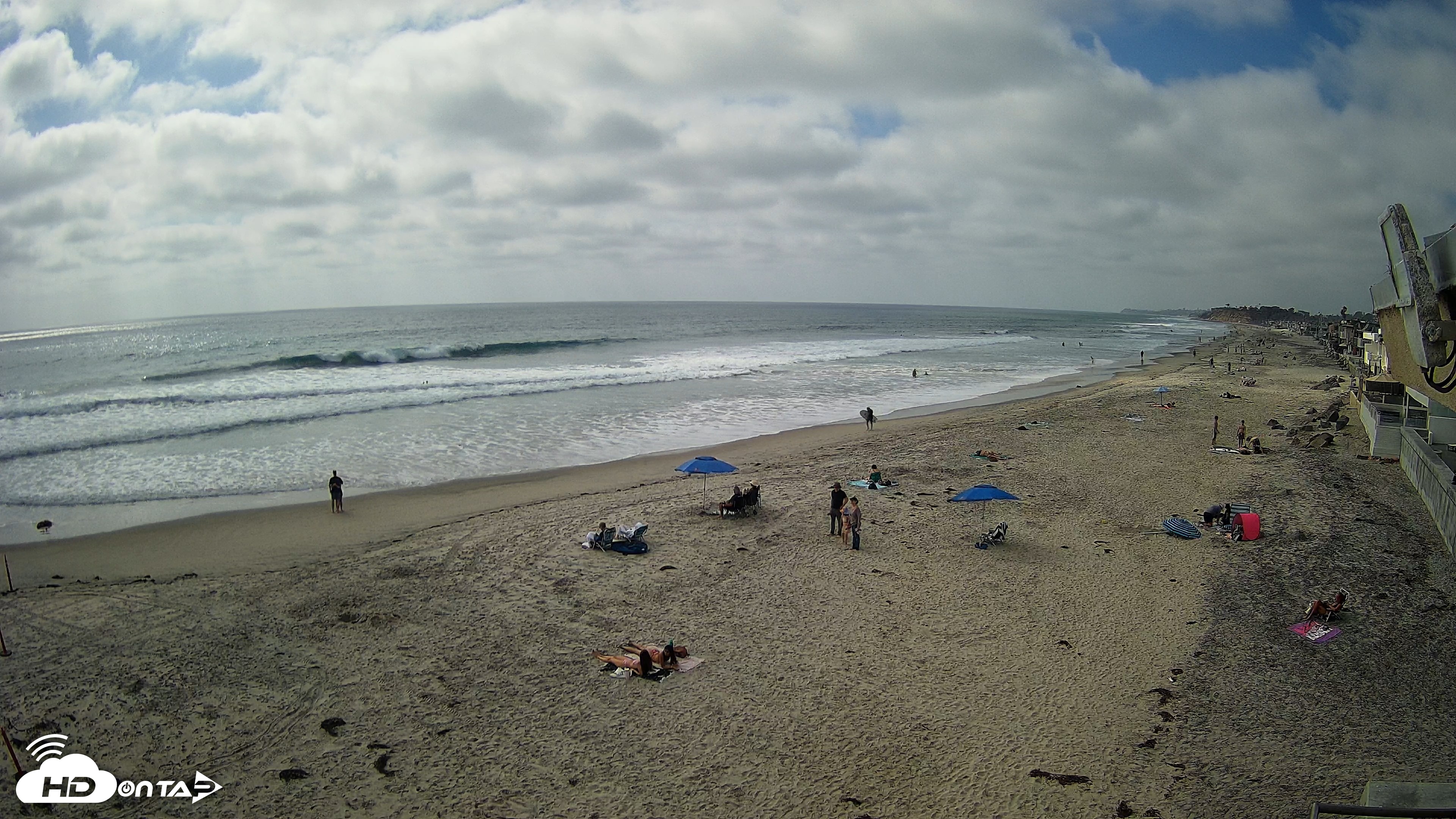 Snapshot of 17th St. Del Mar Beach - 4K NW View Live Cam taken May 21, 2026, 4:10pm PDT