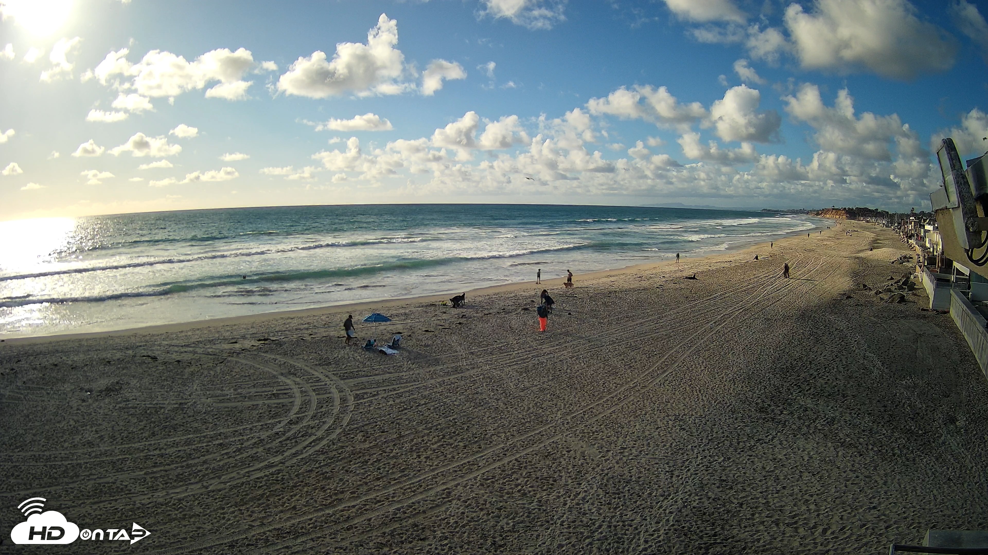 Snapshot of 17th St. Del Mar Beach - 4K NW View Live Cam taken Apr 13, 2026, 5:35pm PDT
