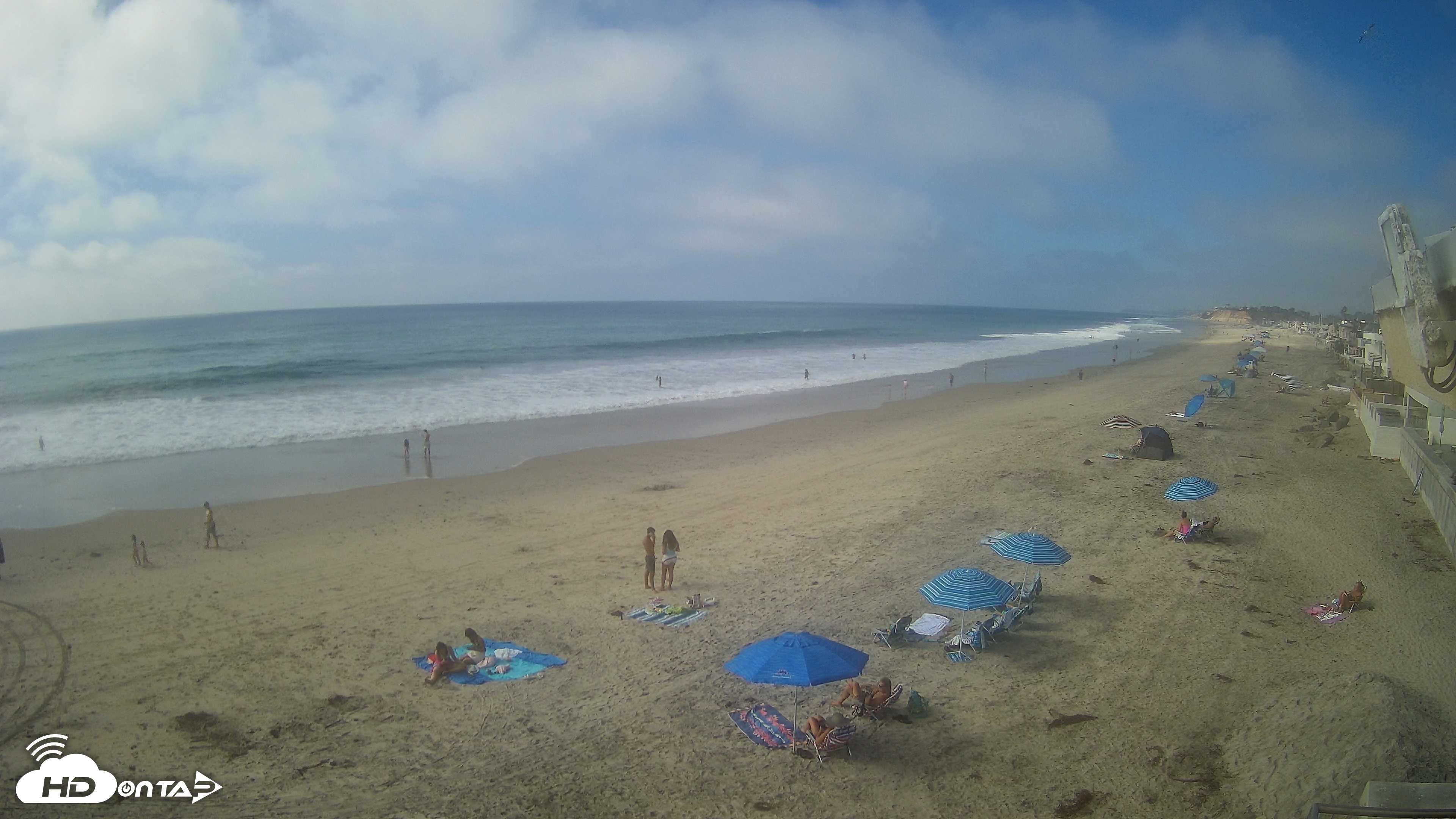 Snapshot of 17th St. Del Mar Beach - 4K NW View Live Cam taken Oct 8, 2026, 3:03pm PDT