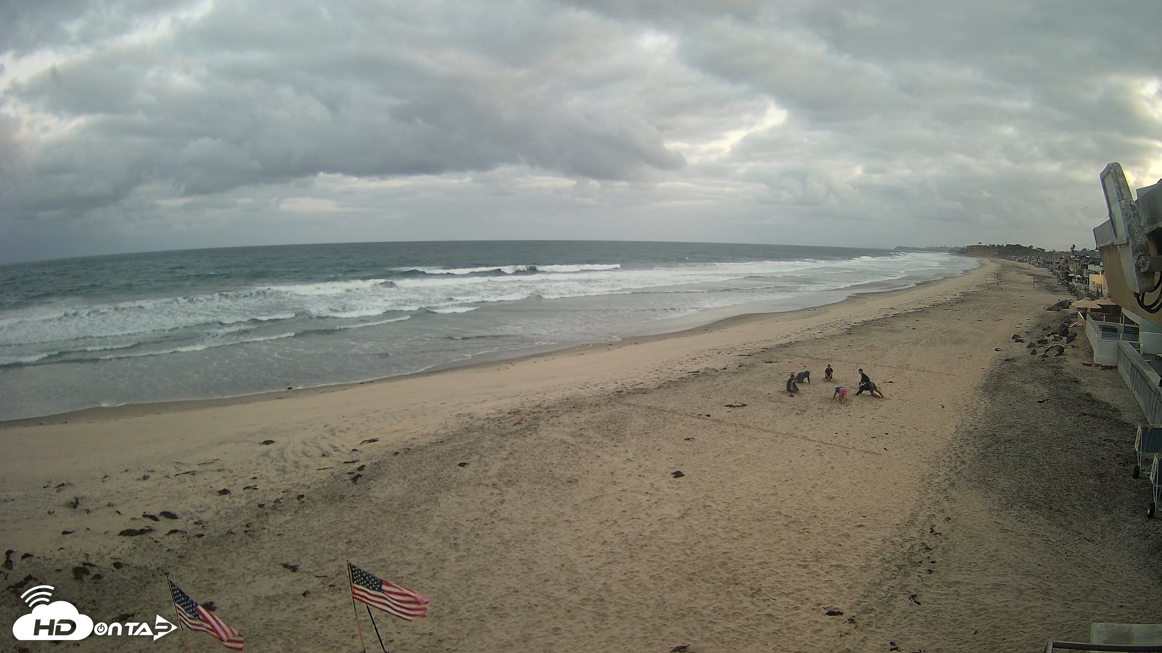 Snapshot of 17th St. Del Mar Beach - 4K NW View Live Cam taken May 27, 2026, 5:37am PDT