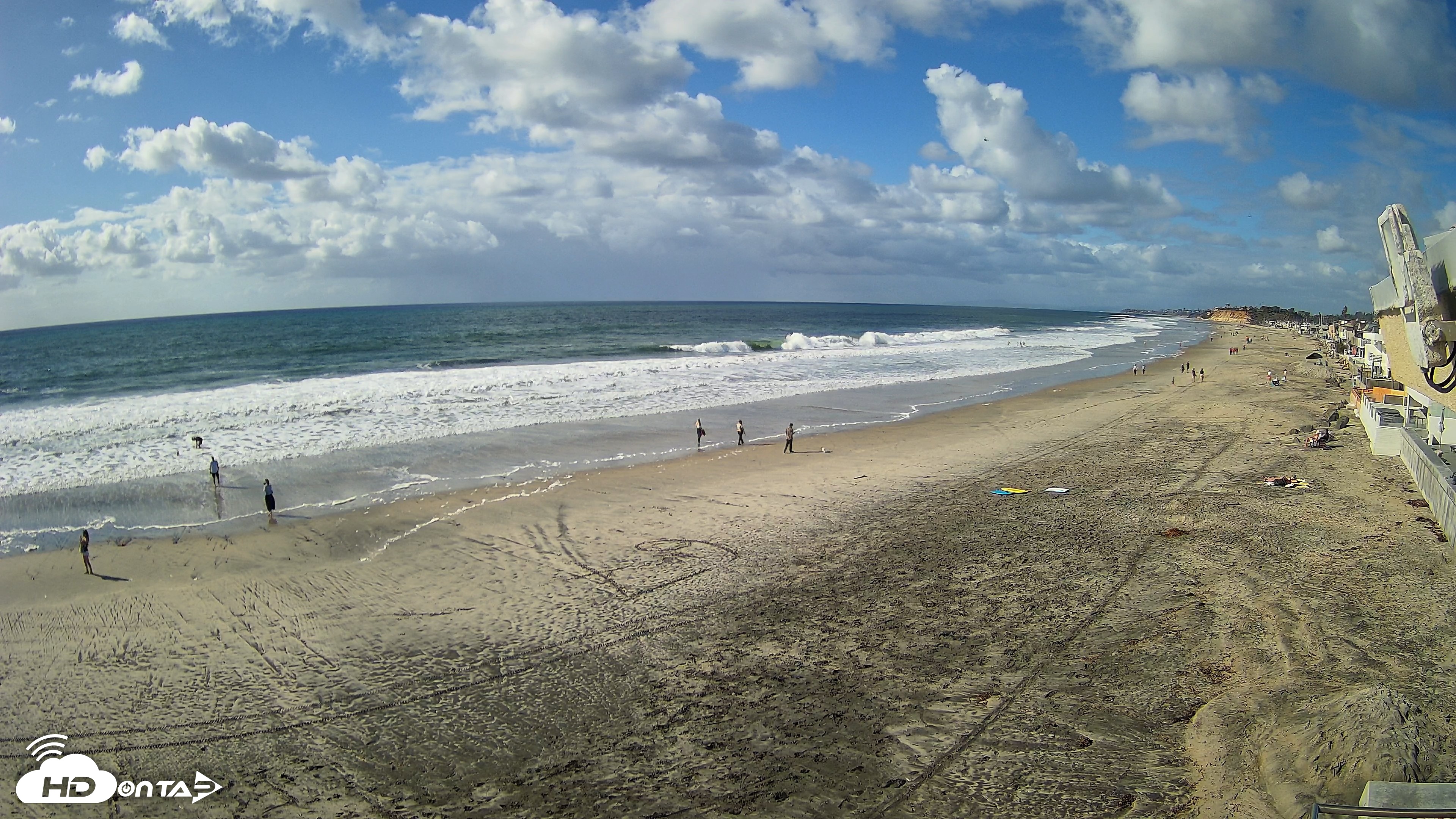Snapshot of 17th St. Del Mar Beach - 4K NW View Live Cam taken Oct 12, 2026, 3:24pm PDT