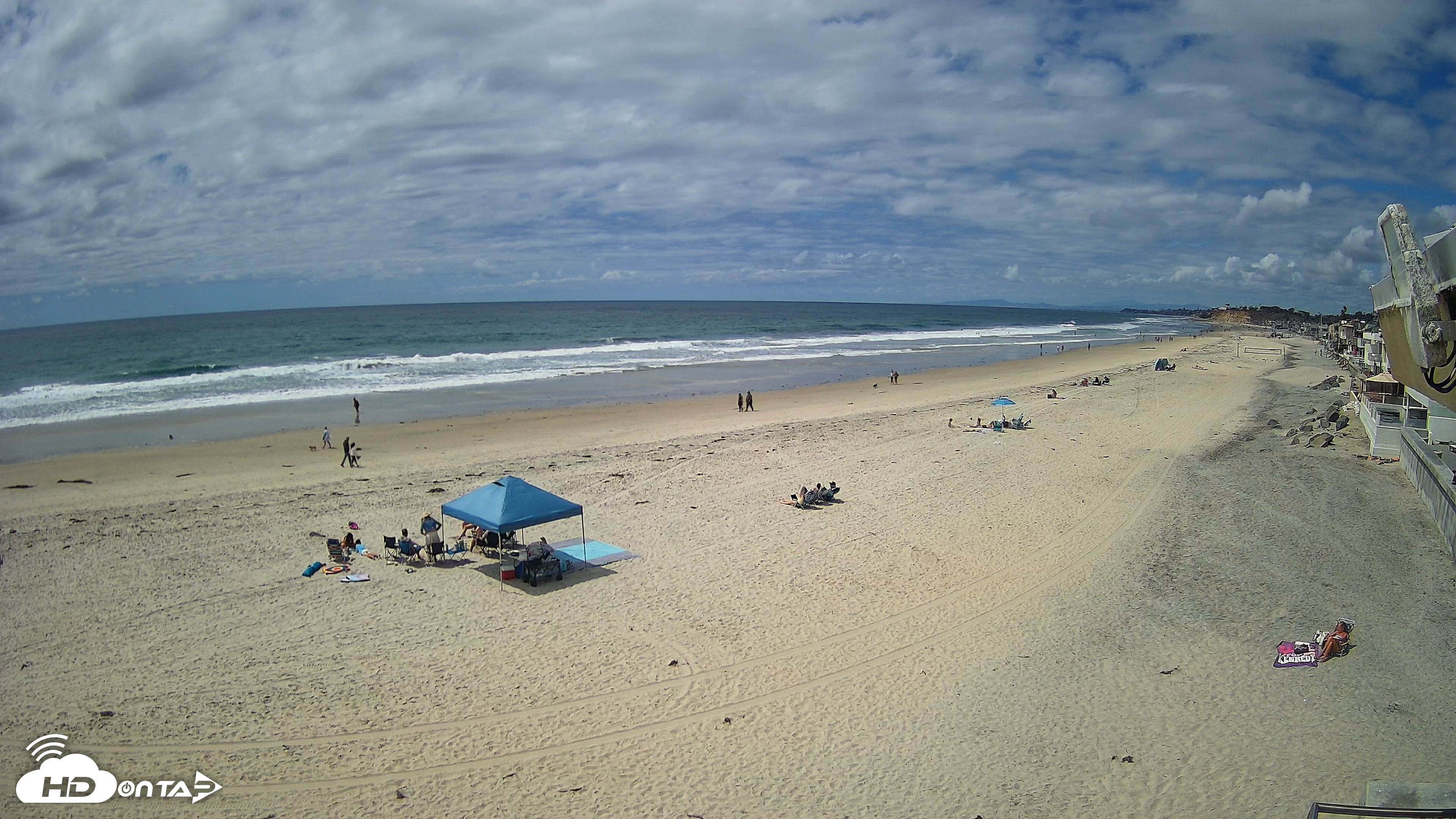 Snapshot of 17th St. Del Mar Beach - 4K NW View Live Cam taken Apr 26, 2026, 2:16pm PDT
