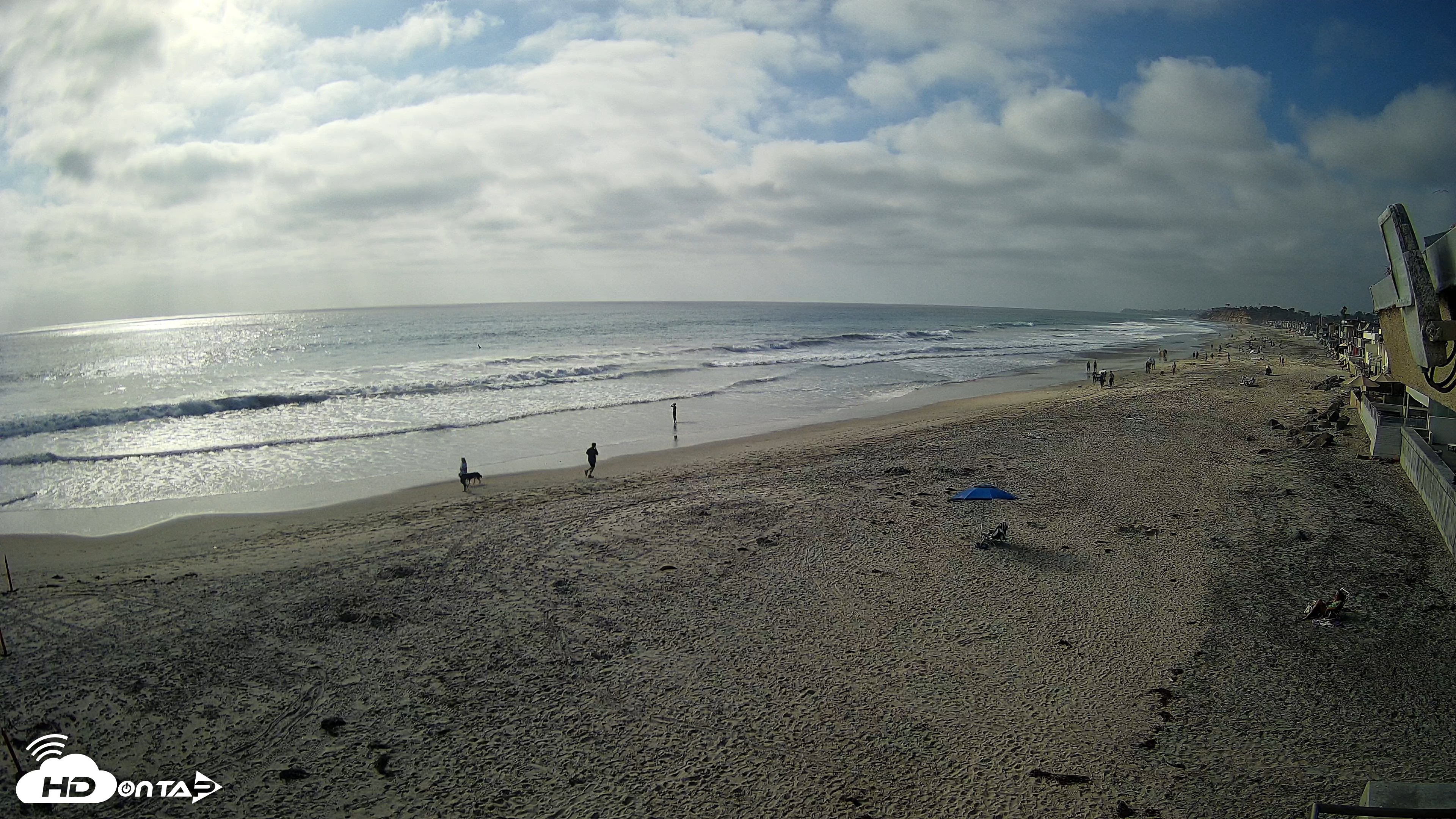 Snapshot of 17th St. Del Mar Beach - 4K NW View Live Cam taken May 21, 2026, 5:27pm PDT