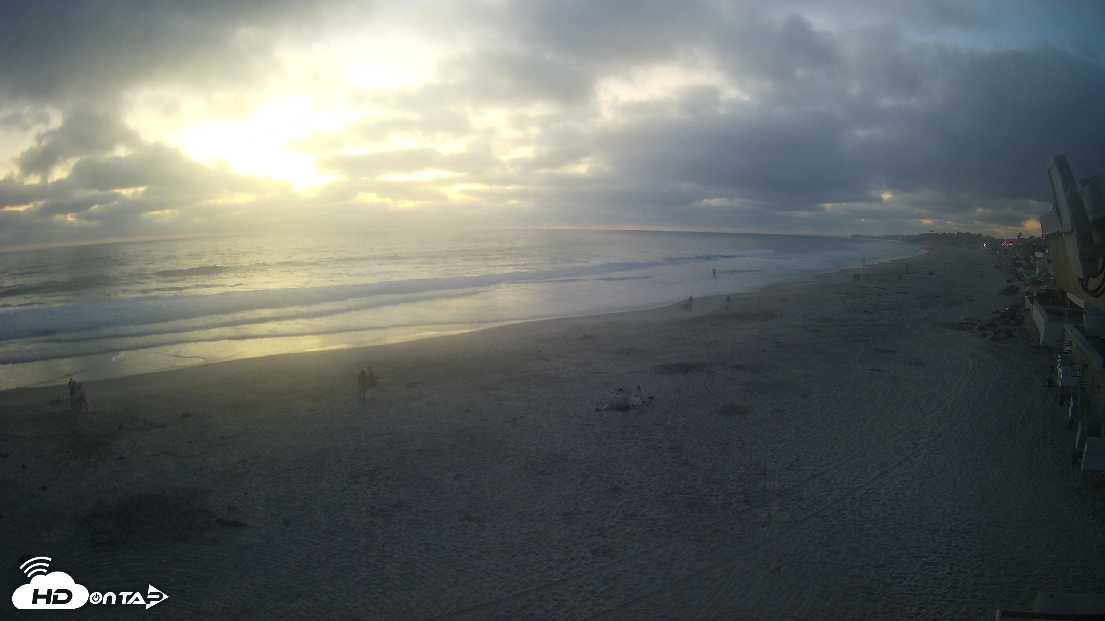 Snapshot of 17th St. Del Mar Beach - 4K NW View Live Cam taken Jul 5, 2026, 8:21pm PDT