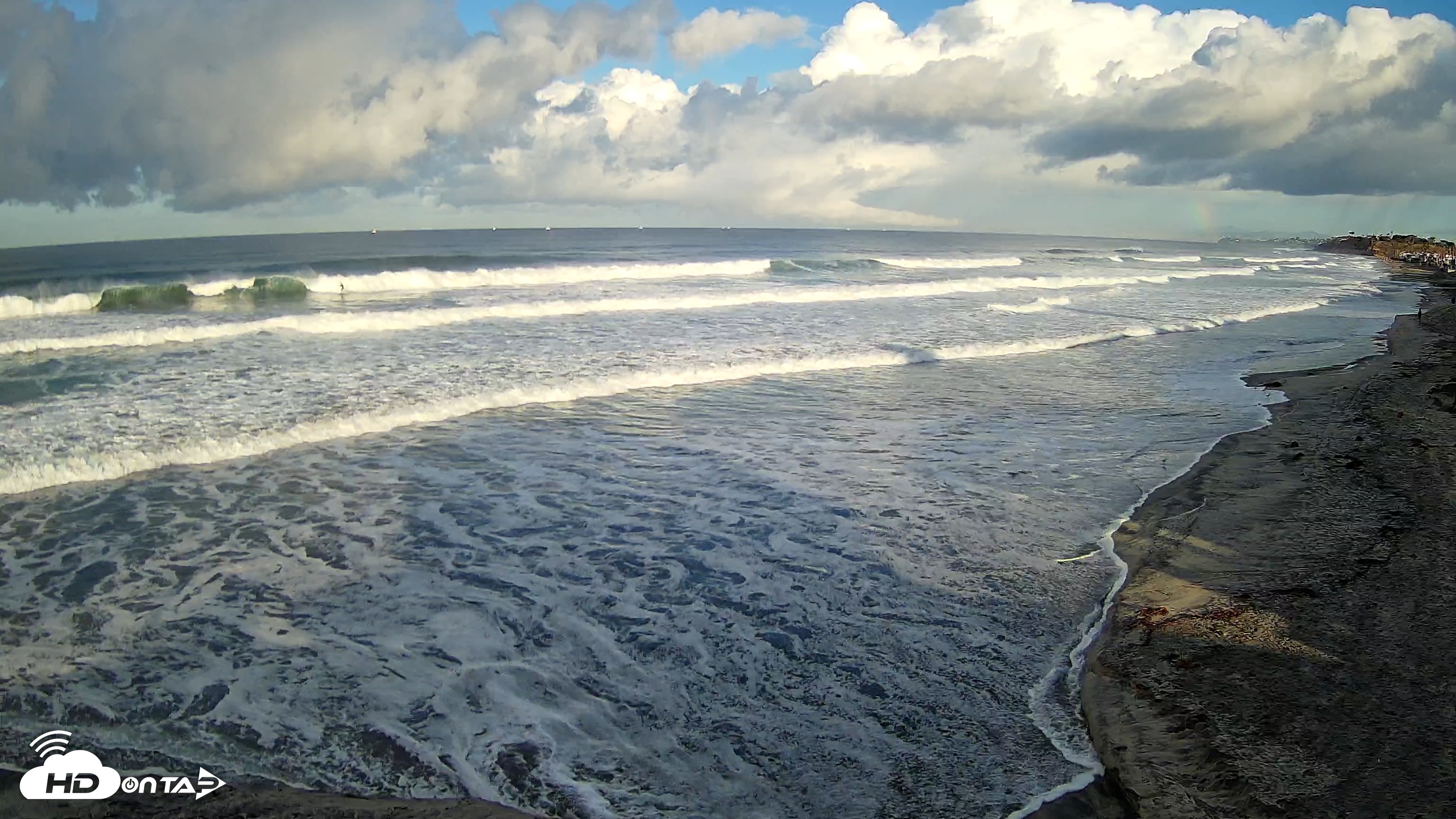 Snapshot of 17th St. Del Mar Beach - 4K NW View Live Cam taken Nov 18, 2025, 7:28am PST