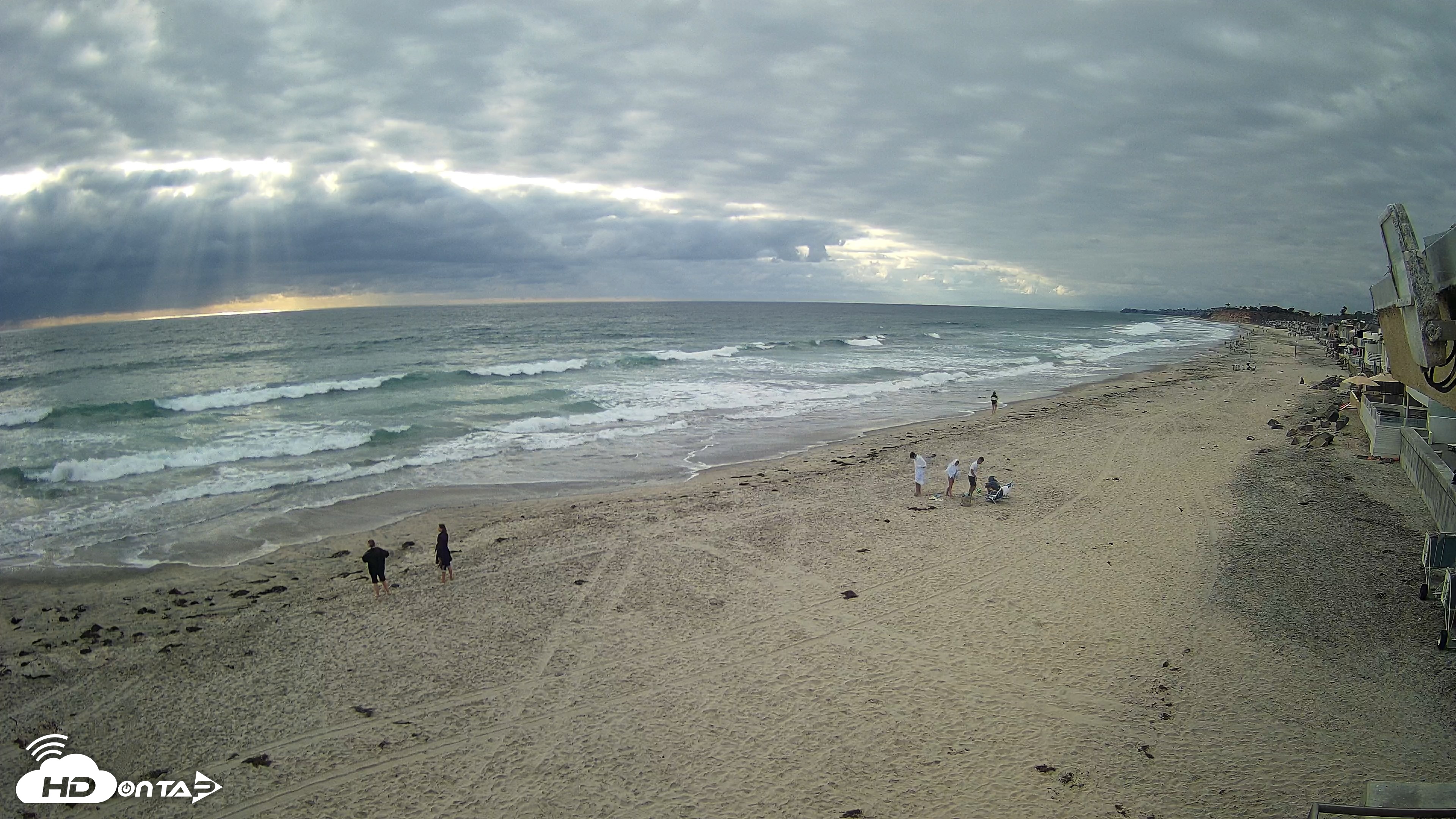 Snapshot of 17th St. Del Mar Beach - 4K NW View Live Cam taken May 26, 2026, 6:13pm PDT