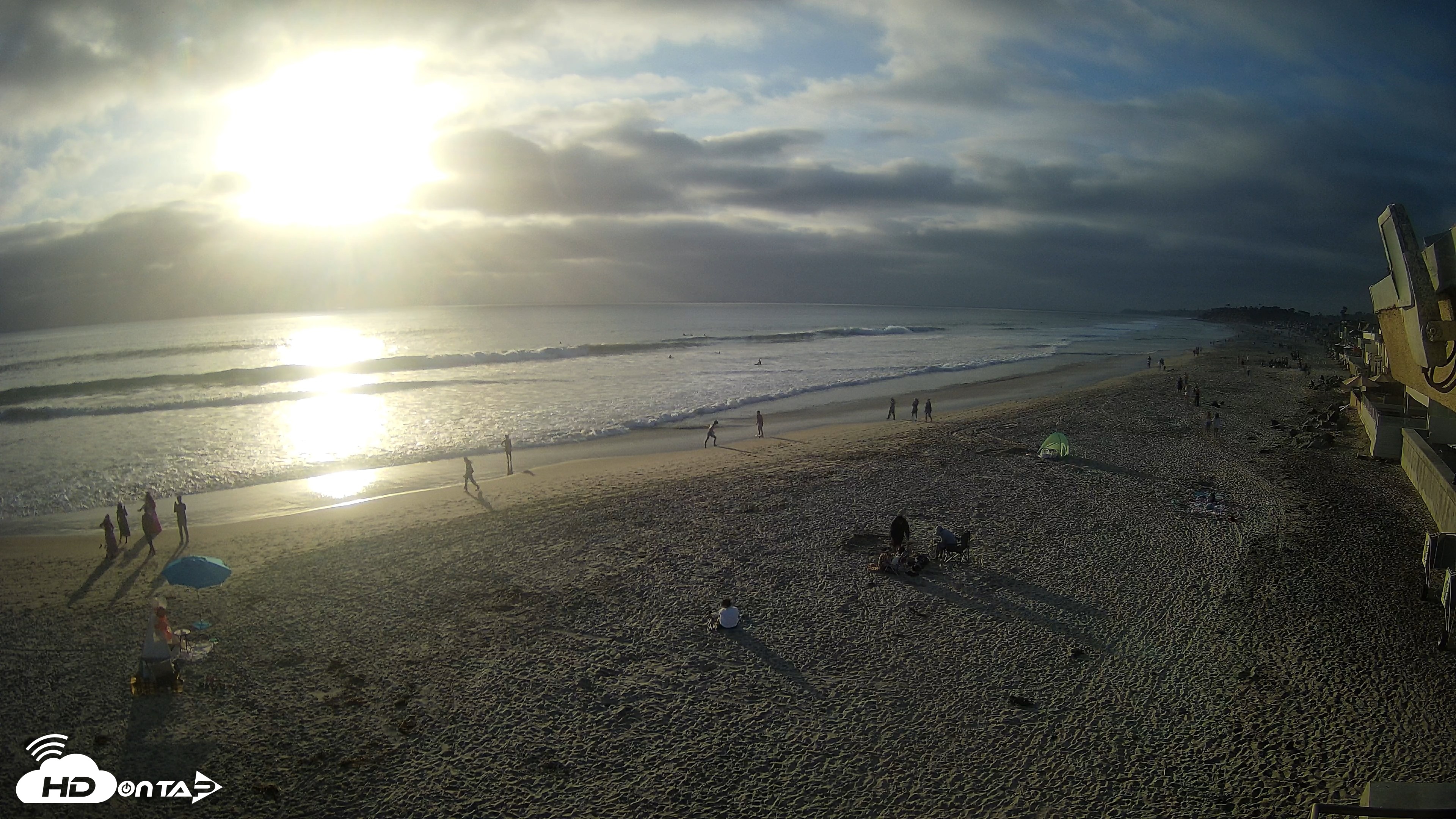 Snapshot of 17th St. Del Mar Beach - 4K NW View Live Cam taken Jun 4, 2026, 6:59pm PDT