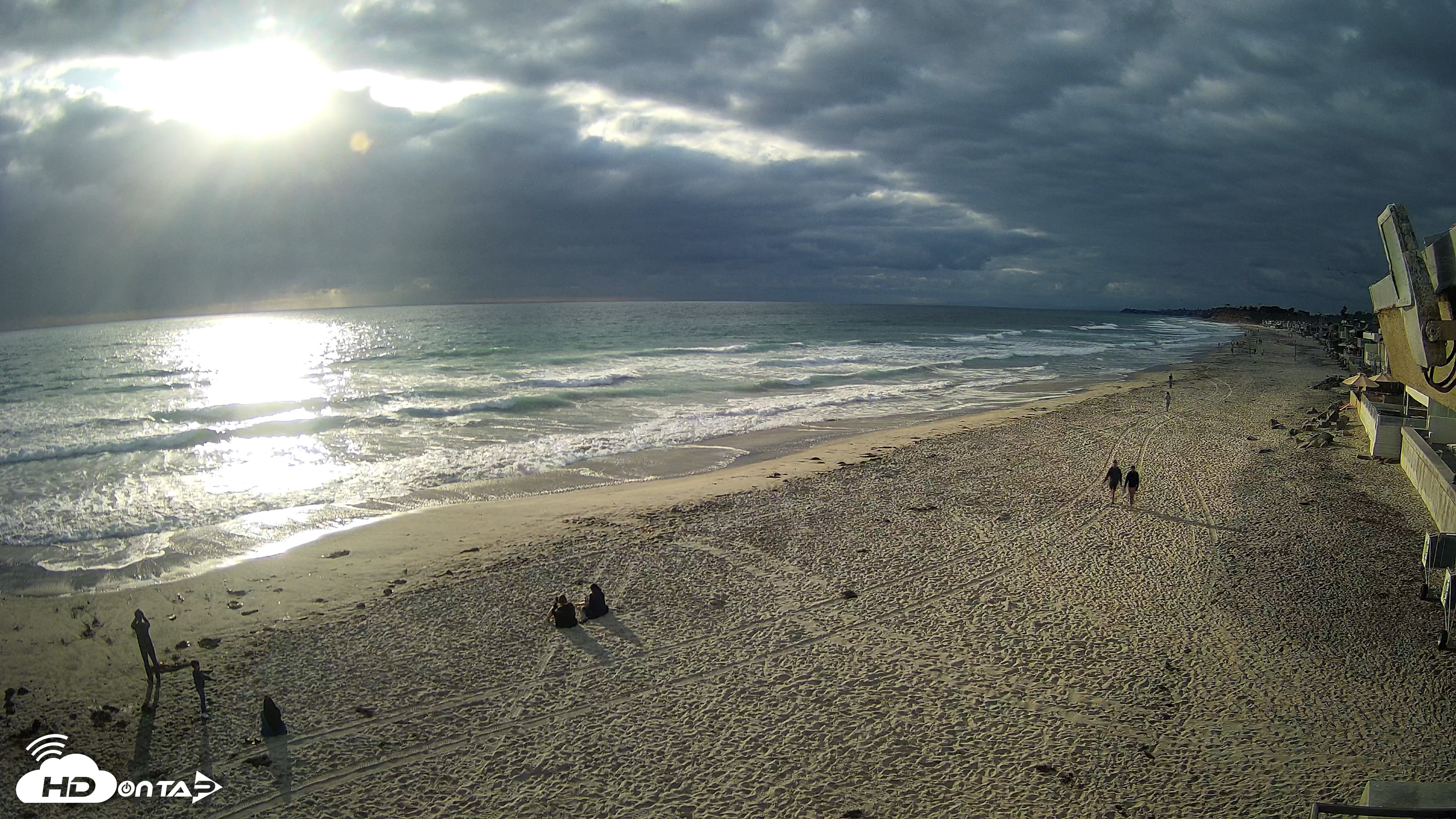 Snapshot of 17th St. Del Mar Beach - 4K NW View Live Cam taken May 26, 2026, 6:27pm PDT