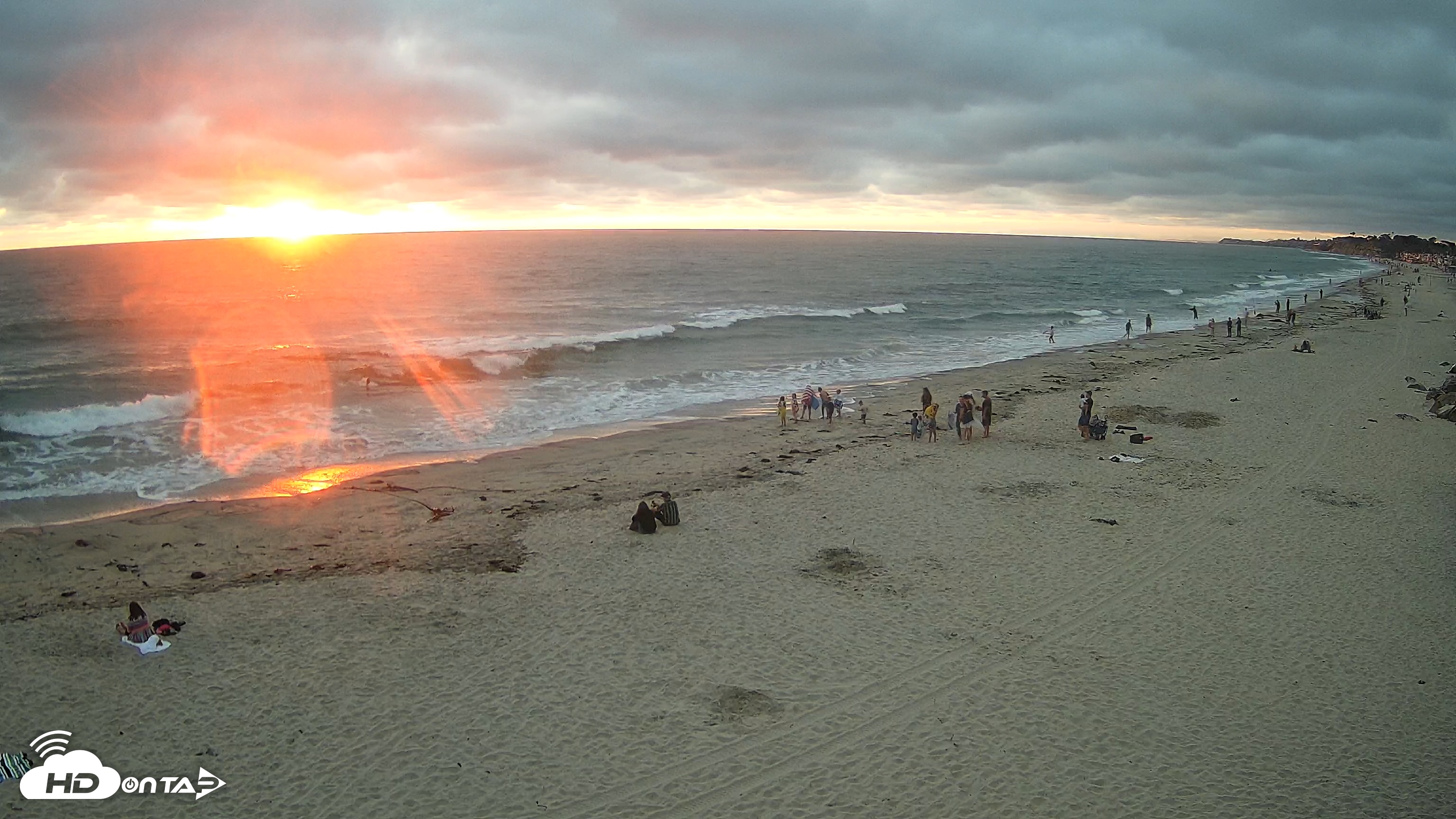 Snapshot of 17th St. Del Mar Beach - 4K NW View Live Cam taken Jul 22, 2025, 7:50pm PDT