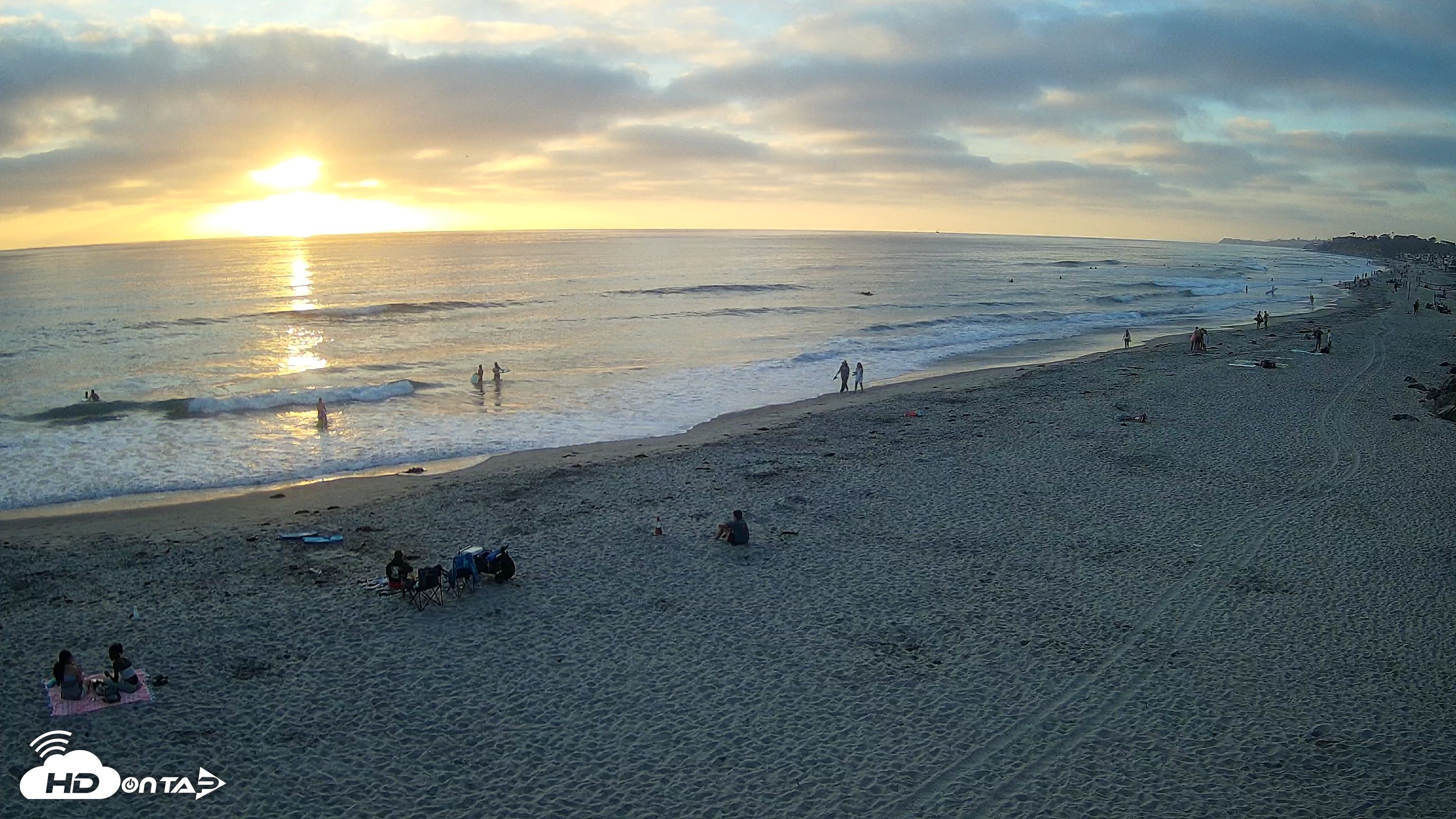 Snapshot of 17th St. Del Mar Beach - 4K NW View Live Cam taken Jul 10, 2025, 7:40pm PDT