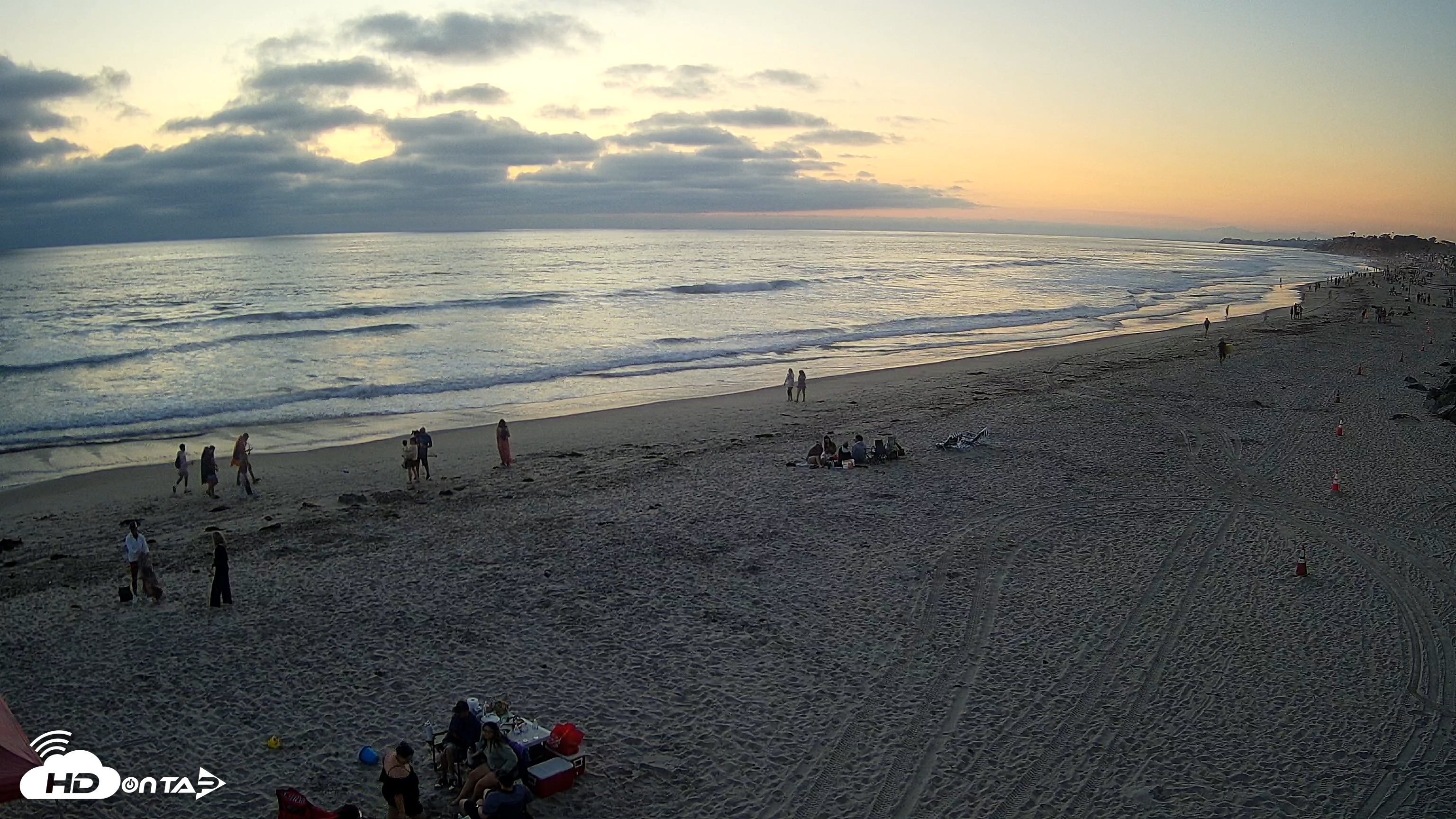 Snapshot of 17th St. Del Mar Beach - 4K NW View Live Cam taken Jul 4, 2025, 8:05pm PDT