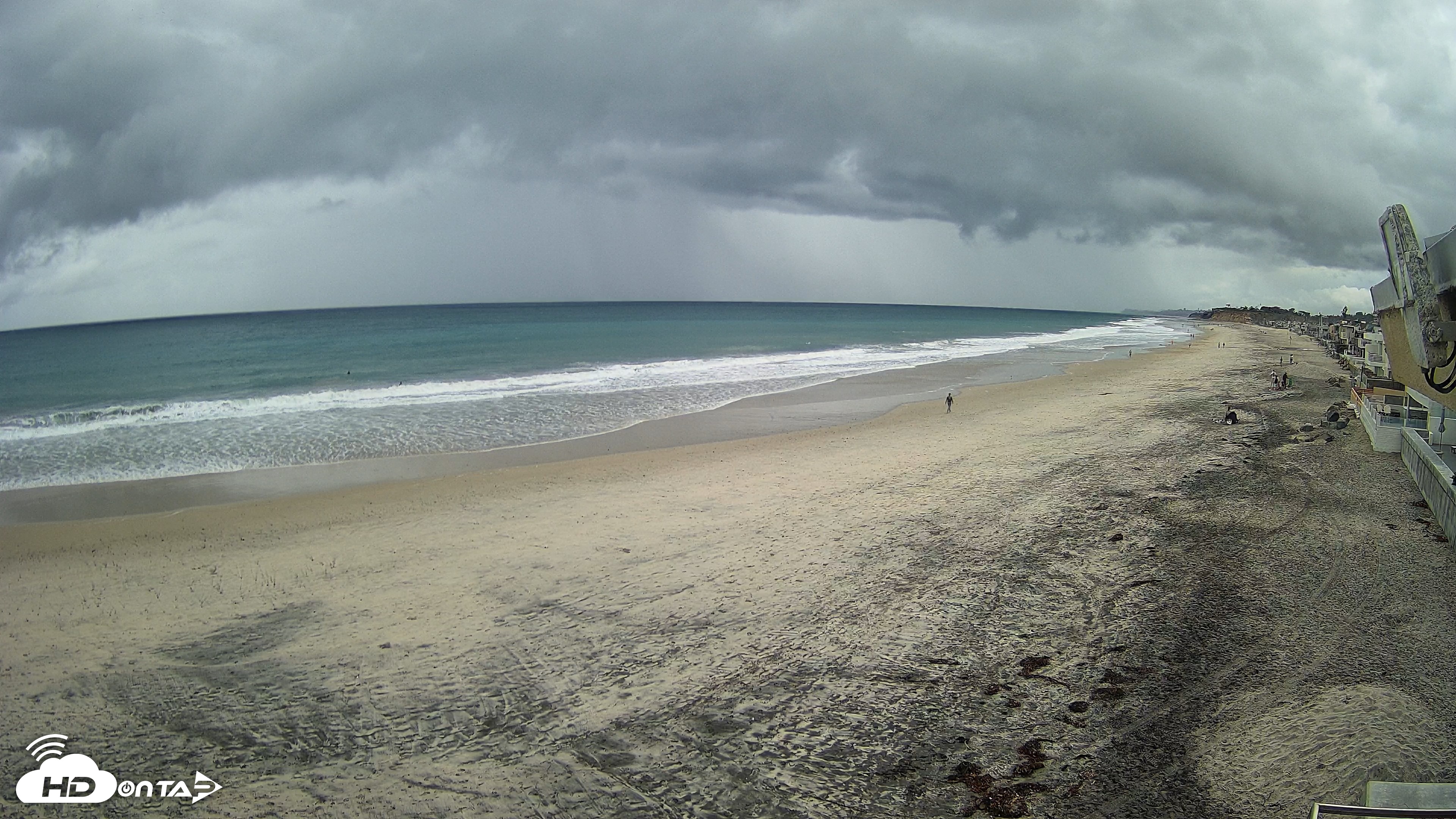 Snapshot of 17th St. Del Mar Beach - 4K NW View Live Cam taken Oct 23, 2026, 2:11pm PDT