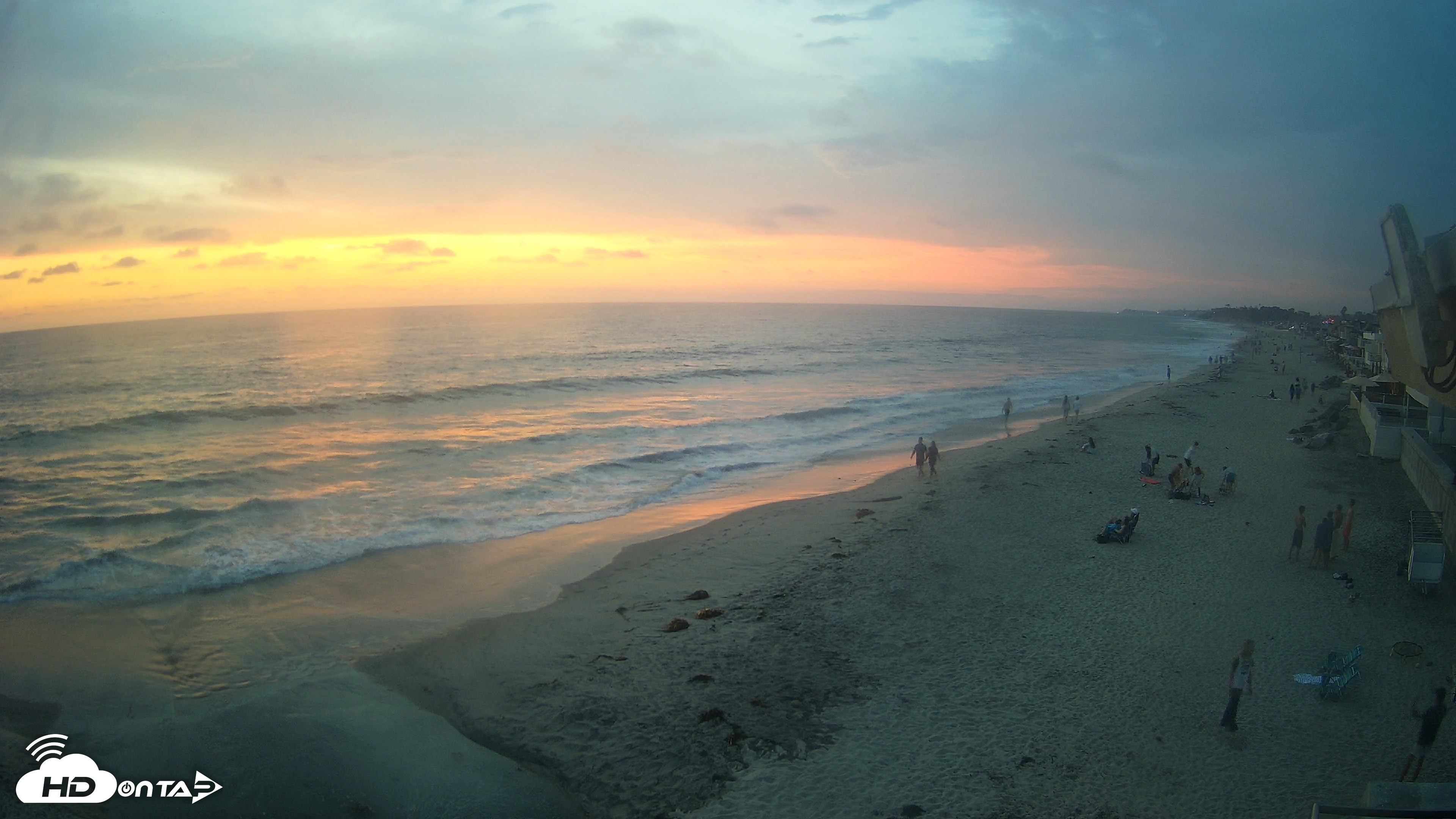 Snapshot of 17th St. Del Mar Beach - 4K NW View Live Cam taken Aug 10, 2026, 7:53pm PDT
