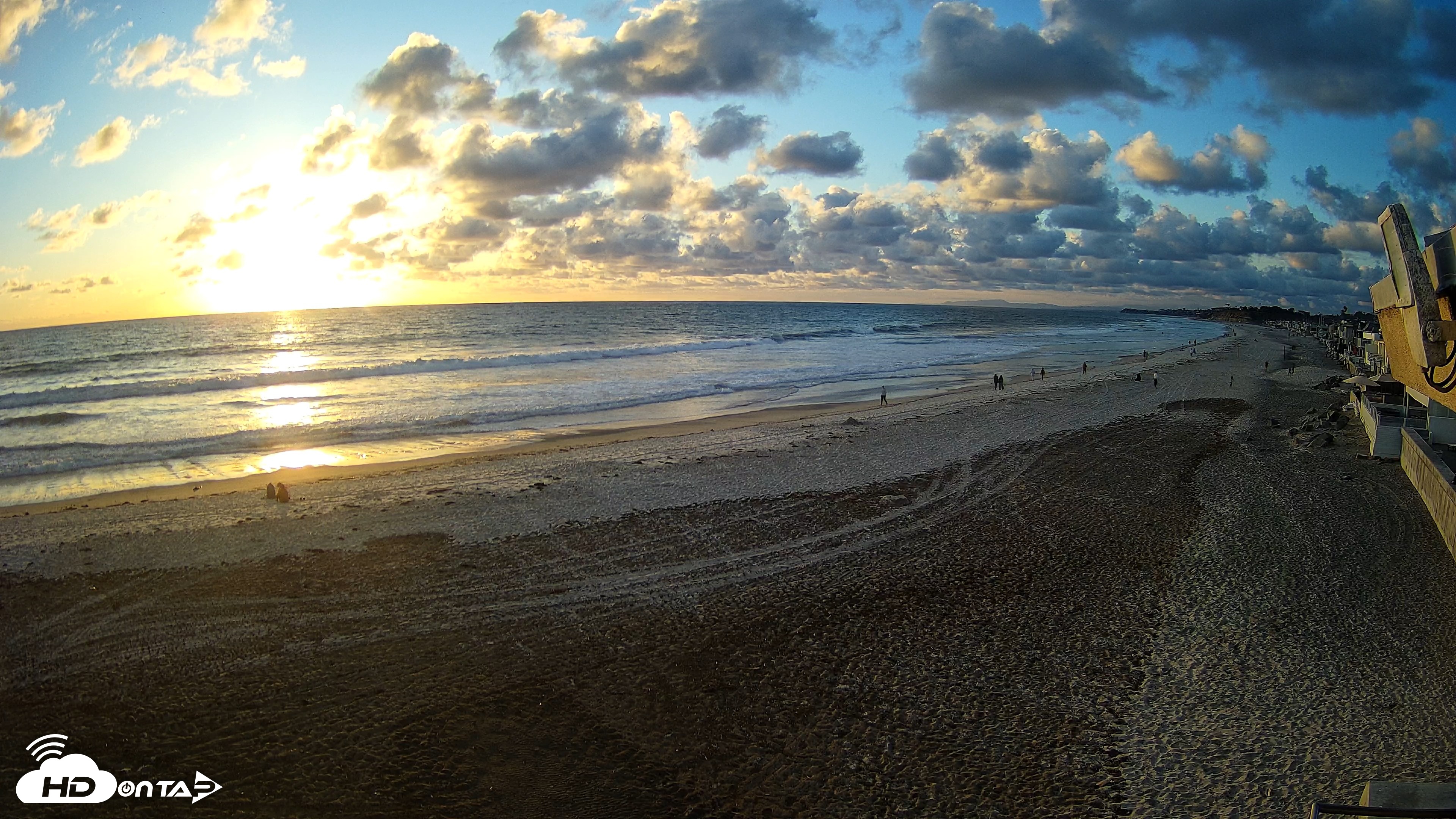 Snapshot of 17th St. Del Mar Beach - 4K NW View Live Cam taken May 5, 2026, 7:14pm PDT